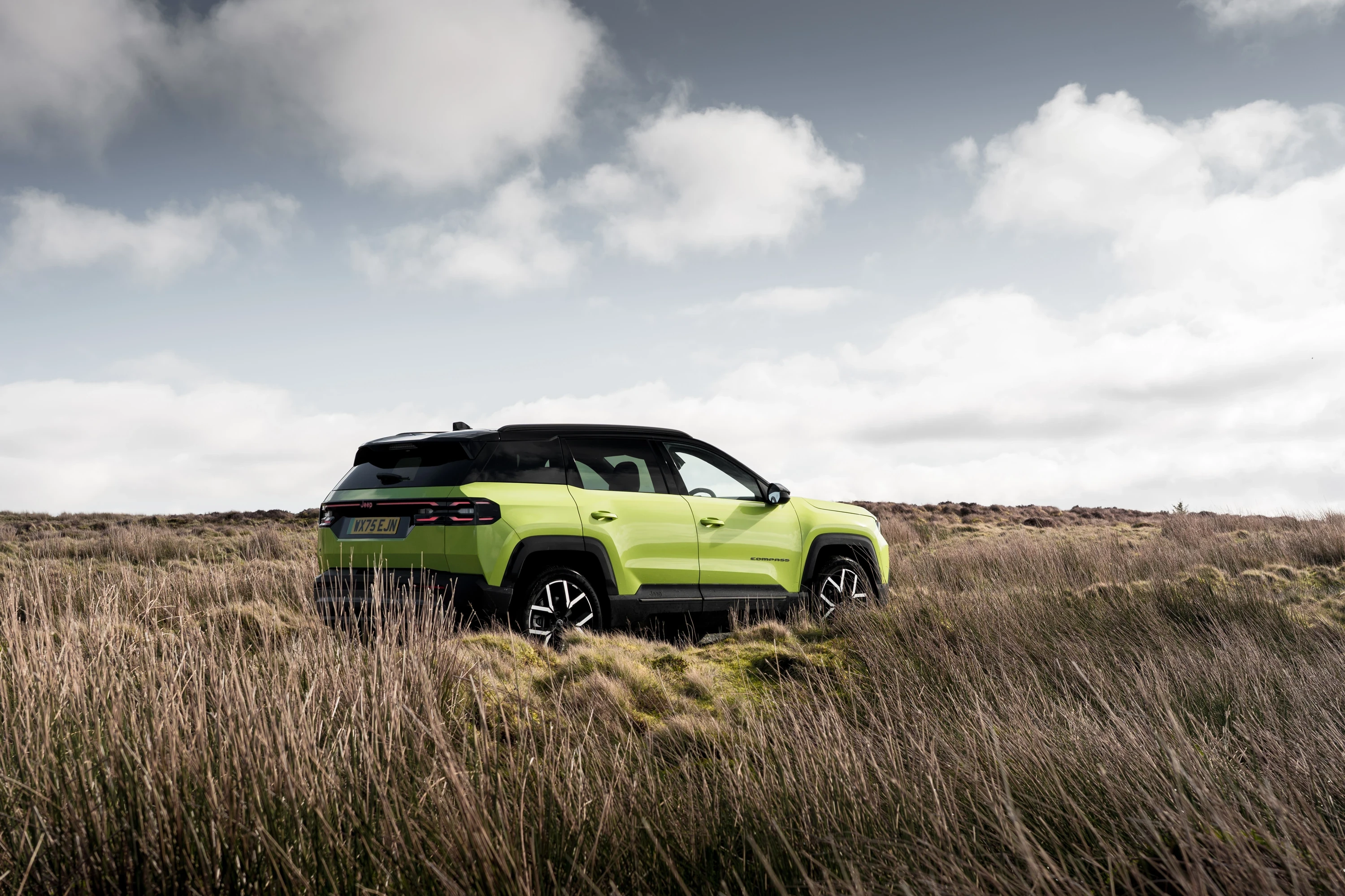 Jeep Compass Electric AWD exterior view