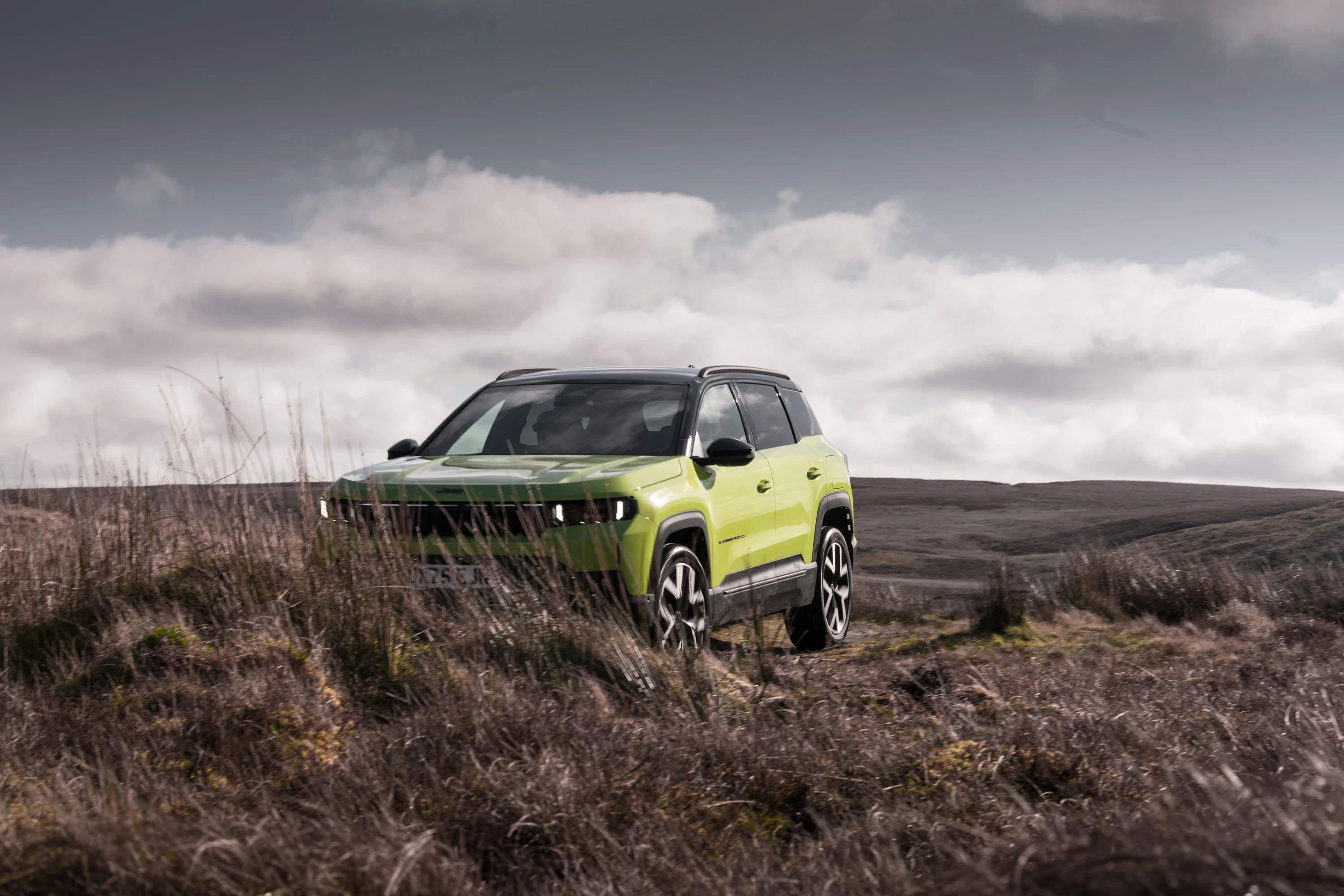 Jeep Compass Electric AWD exterior view