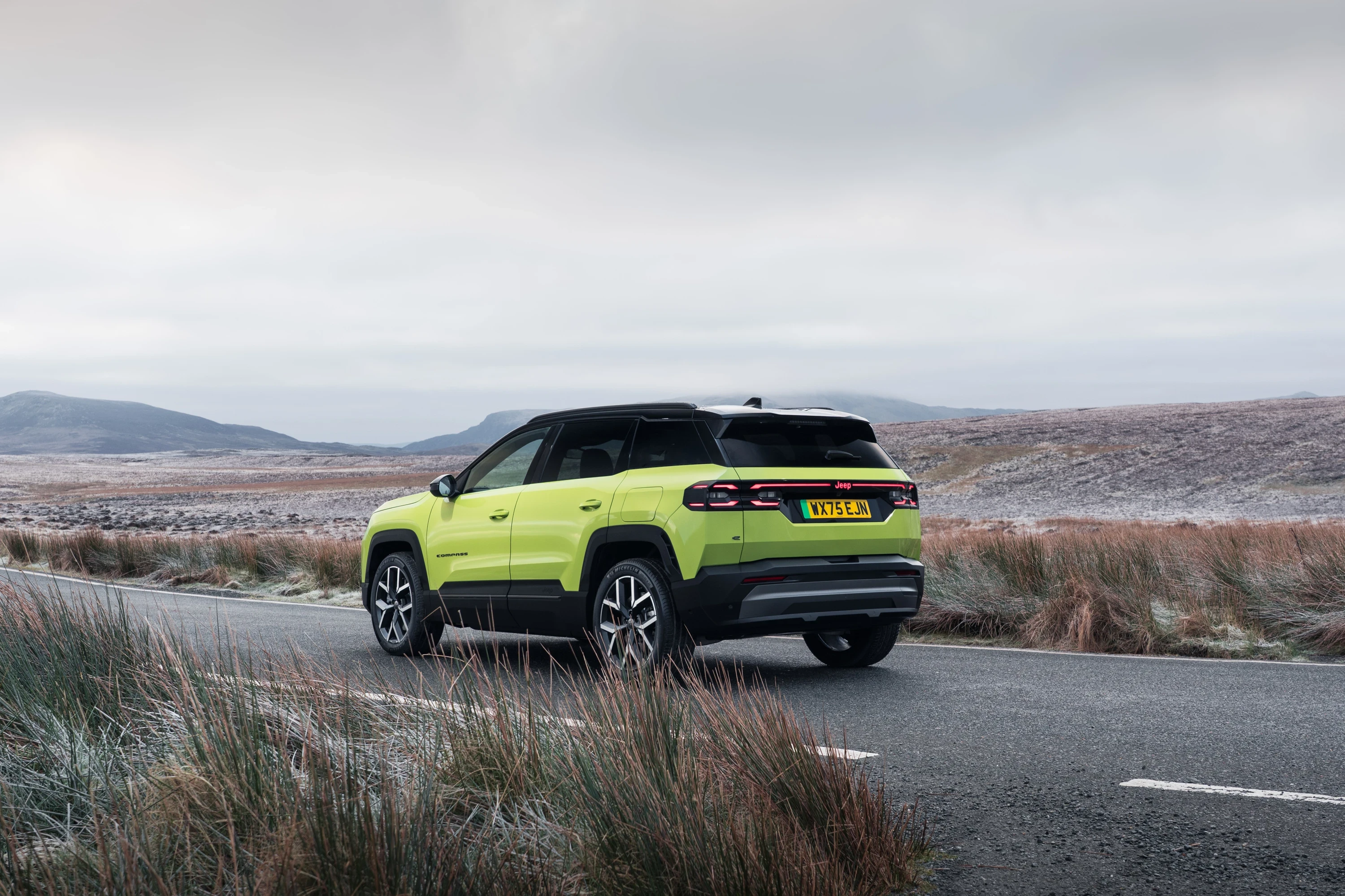 Jeep Compass Electric AWD exterior view