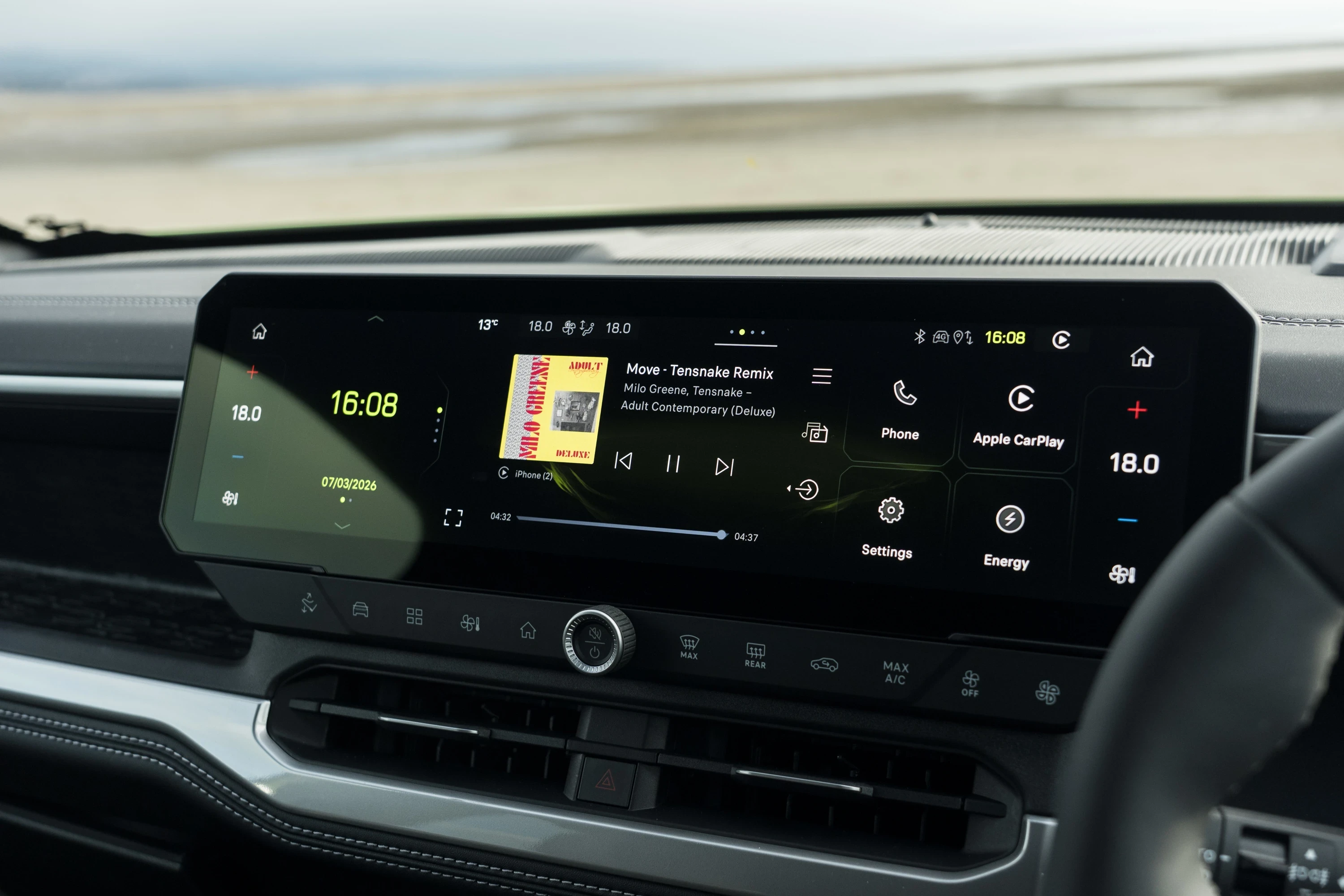Jeep Compass Electric AWD screens view