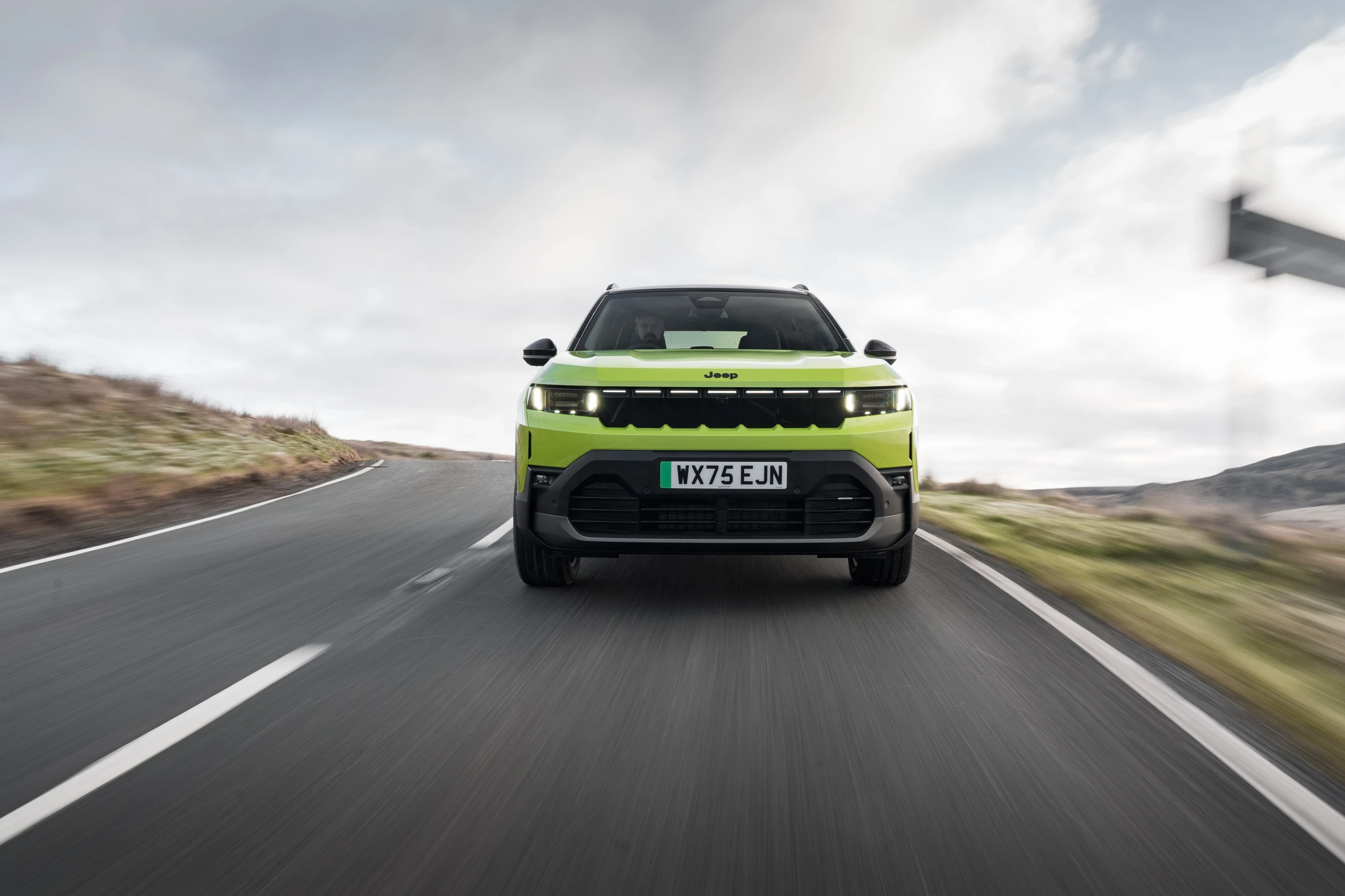 Jeep Compass Electric FWD exterior view