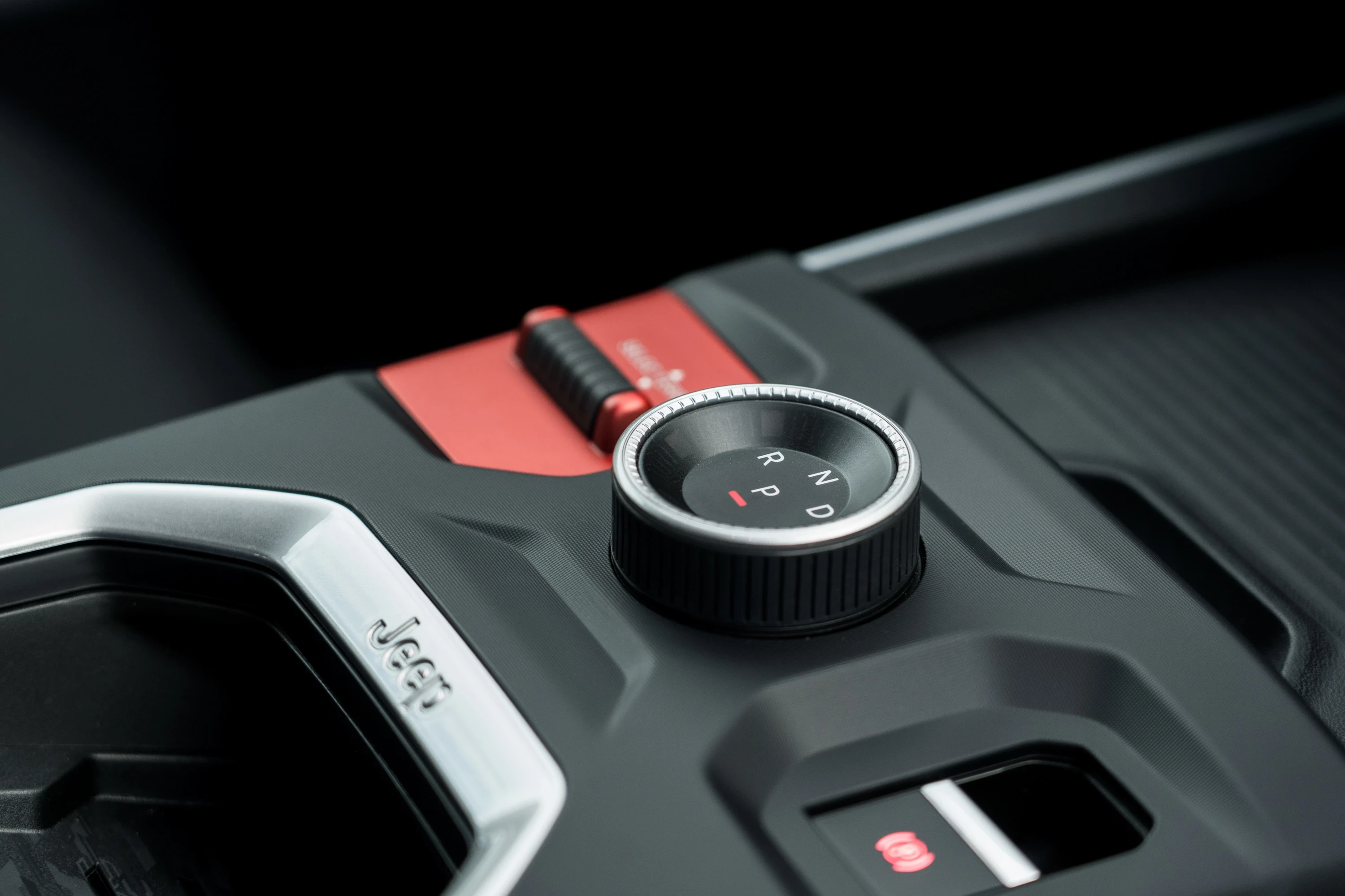 Jeep Compass Electric FWD details view