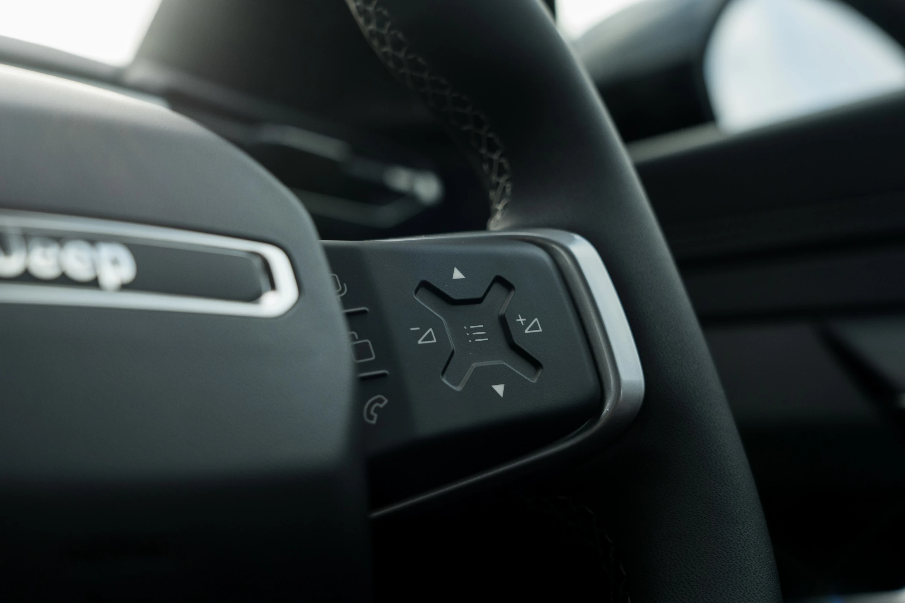 Jeep Compass Electric FWD Long Range details view
