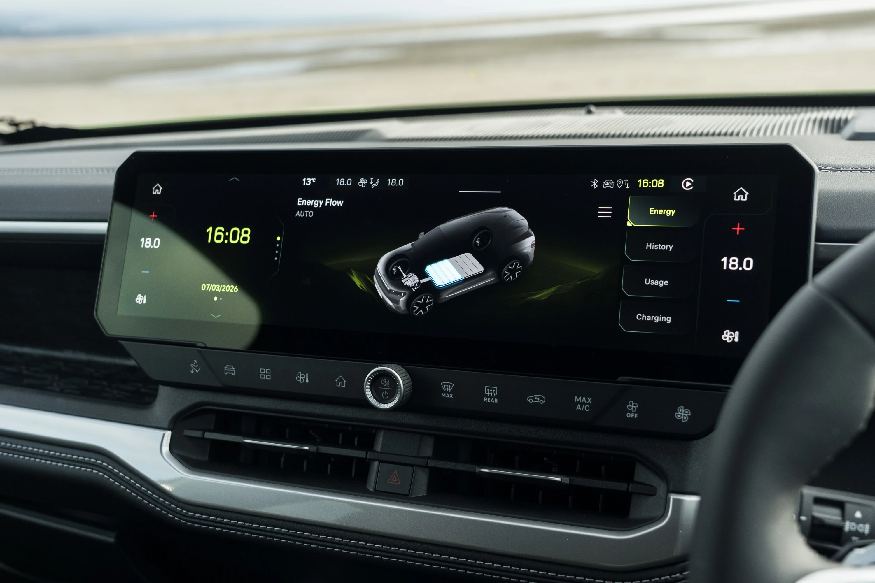 Jeep Compass Electric FWD Long Range screens view