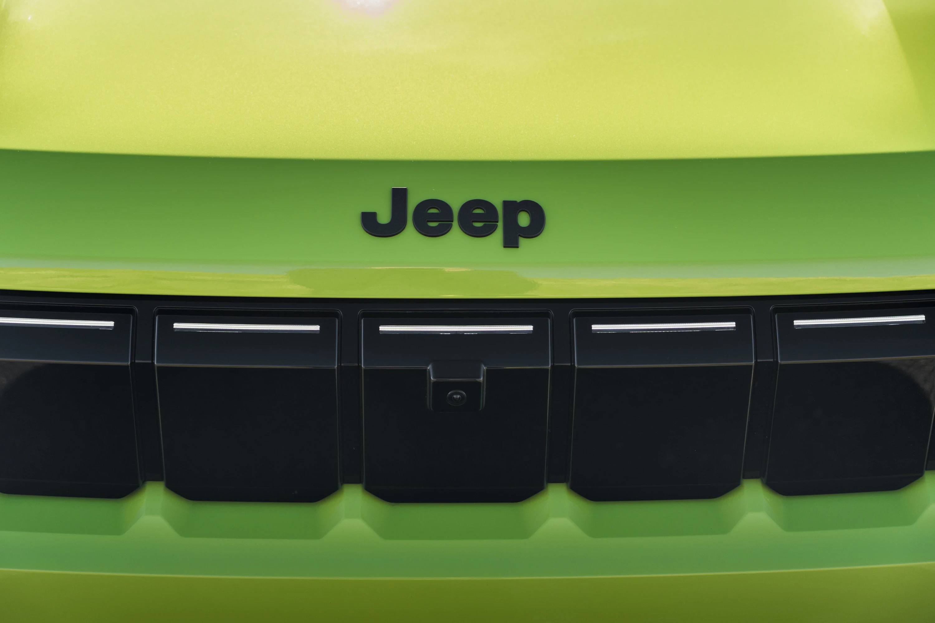 Jeep Compass Electric FWD Long Range details view
