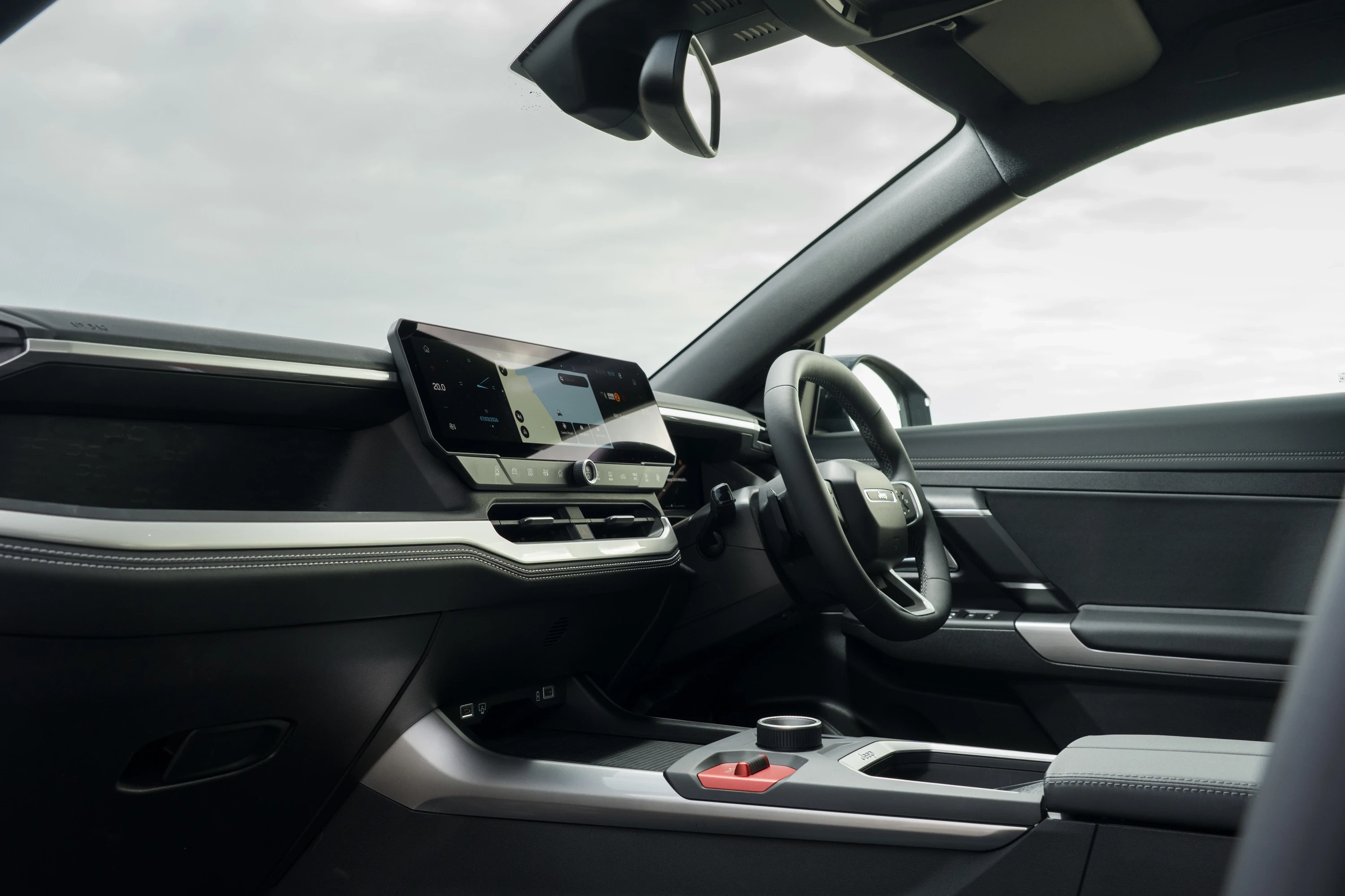 Jeep Compass Electric FWD Long Range interior view