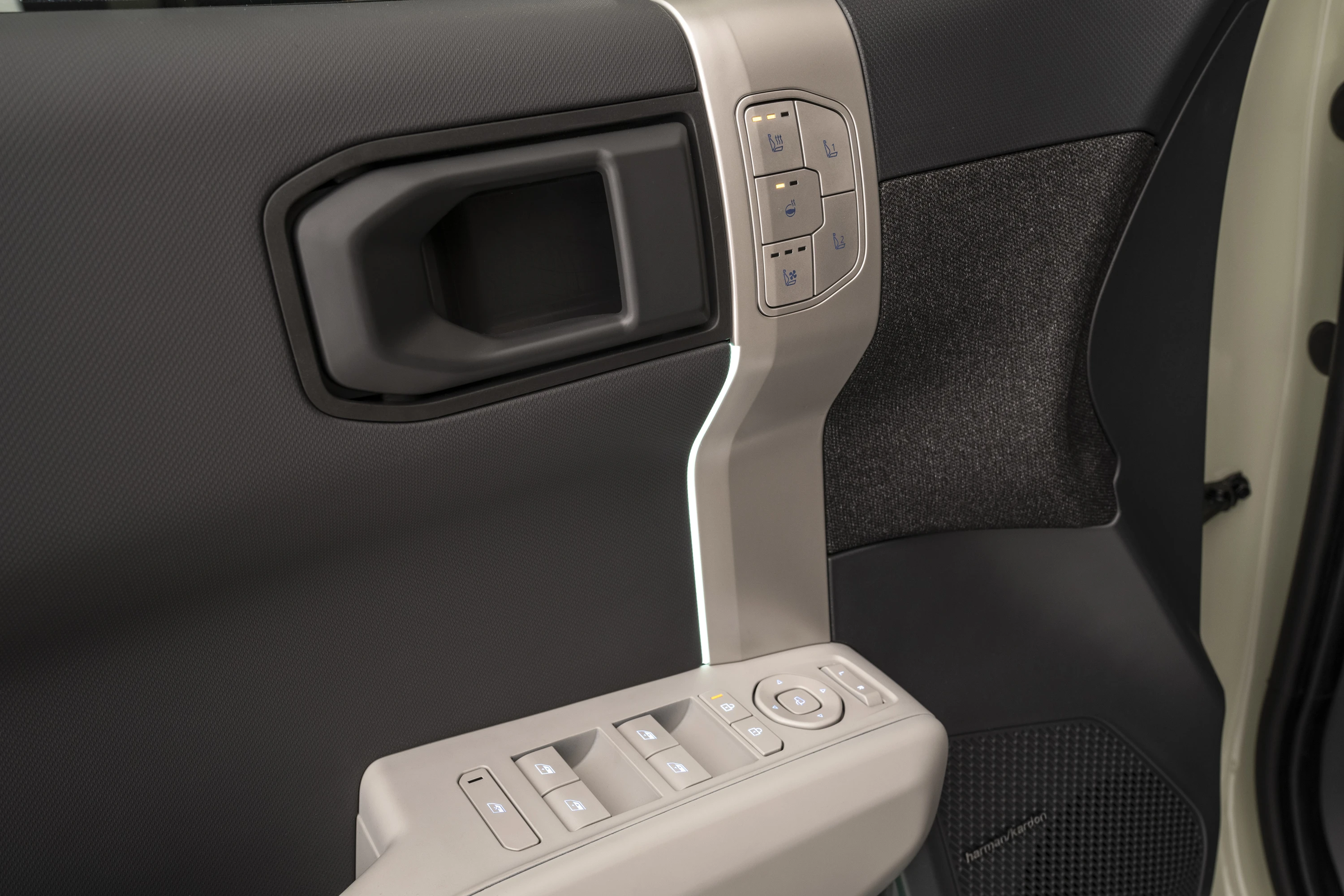 Kia EV3 Long Range AWD details view