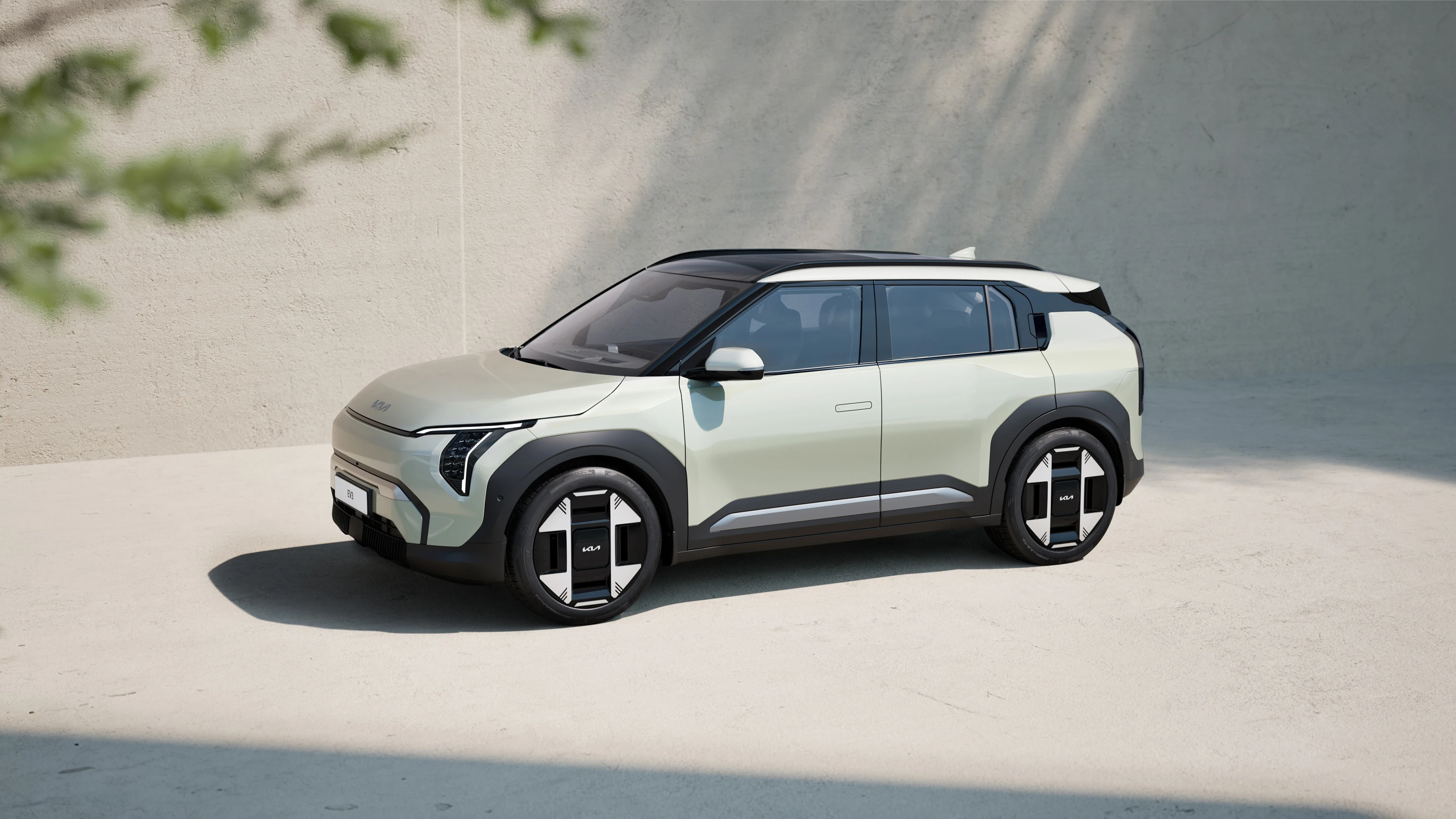 Kia EV3 Long Range AWD exterior view