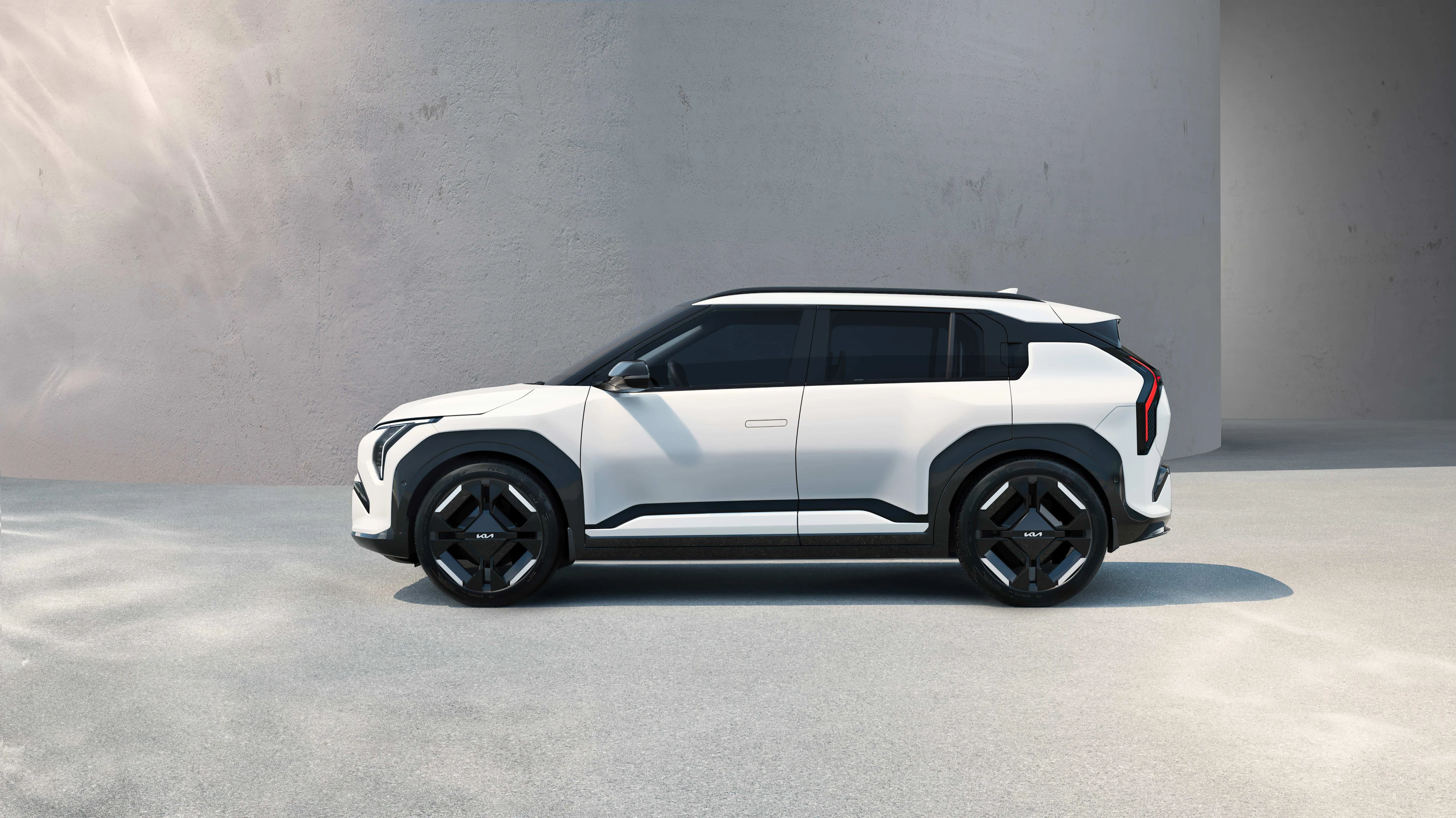 Kia EV3 Long Range AWD exterior view