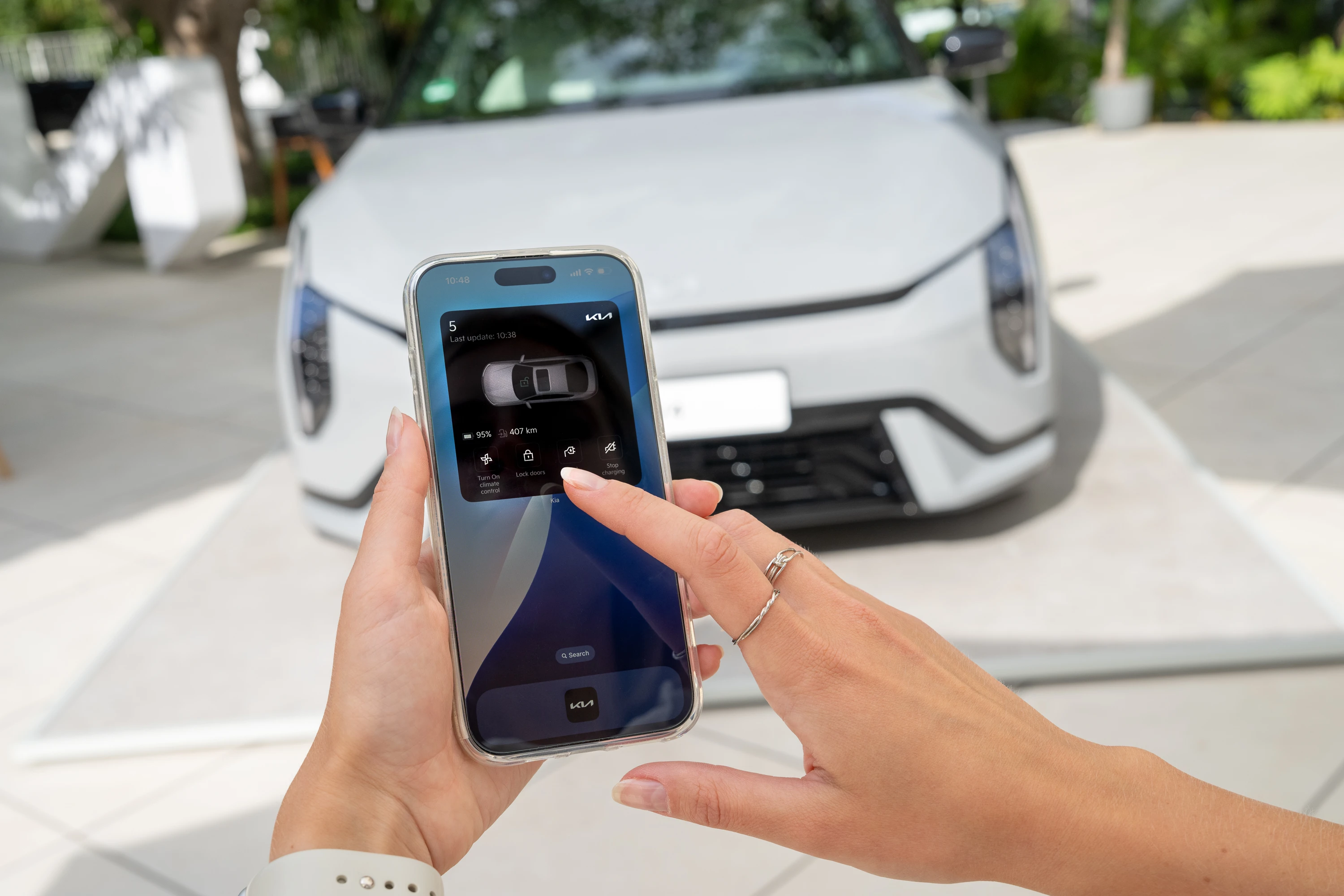 Kia EV4 Hatchback Long Range AWD app view
