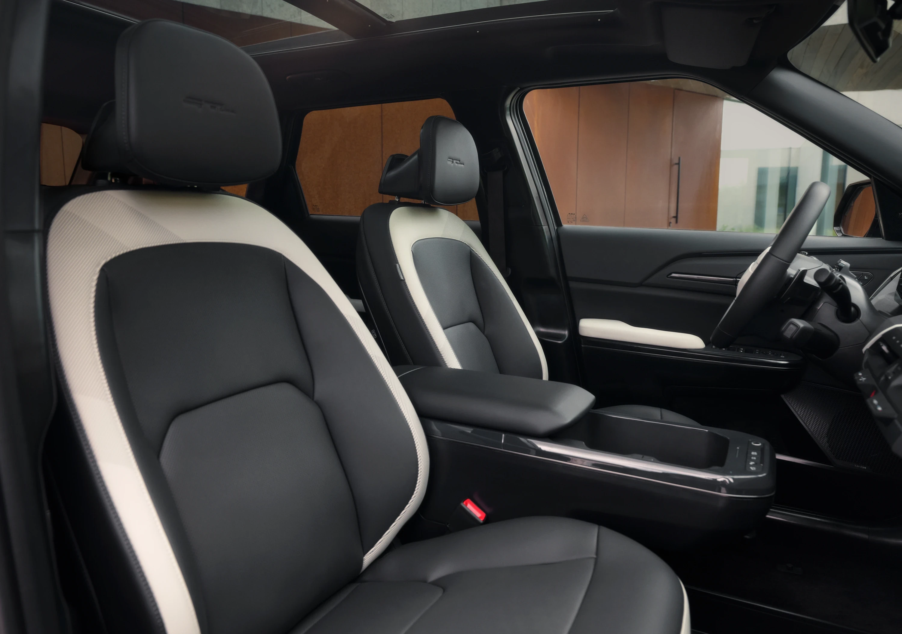 Kia EV5 Long Range AWD frontseats view
