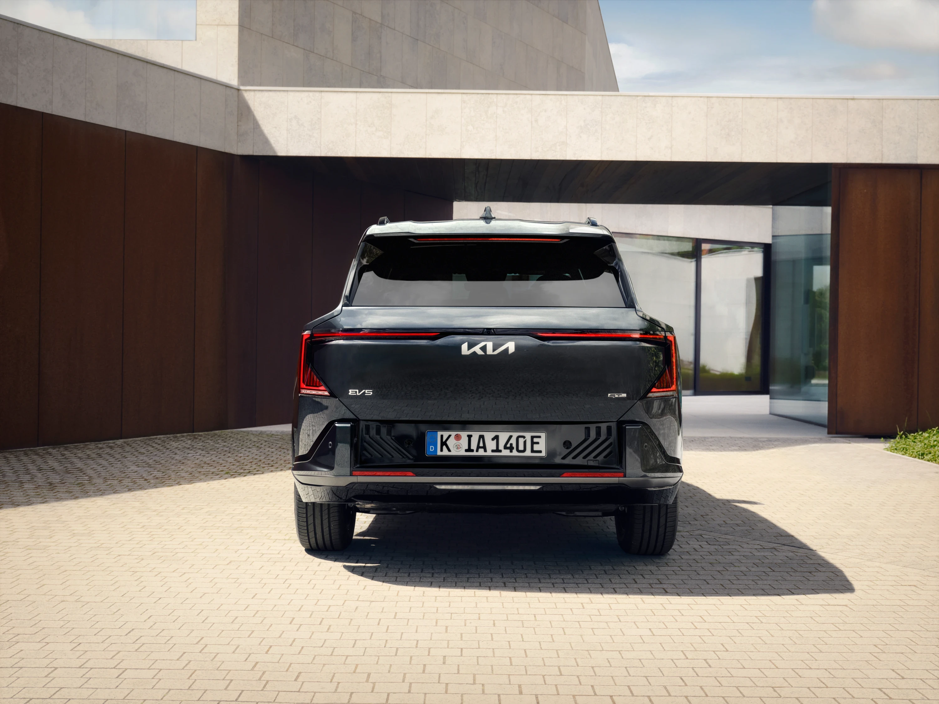 Kia EV5 Long Range AWD exterior view
