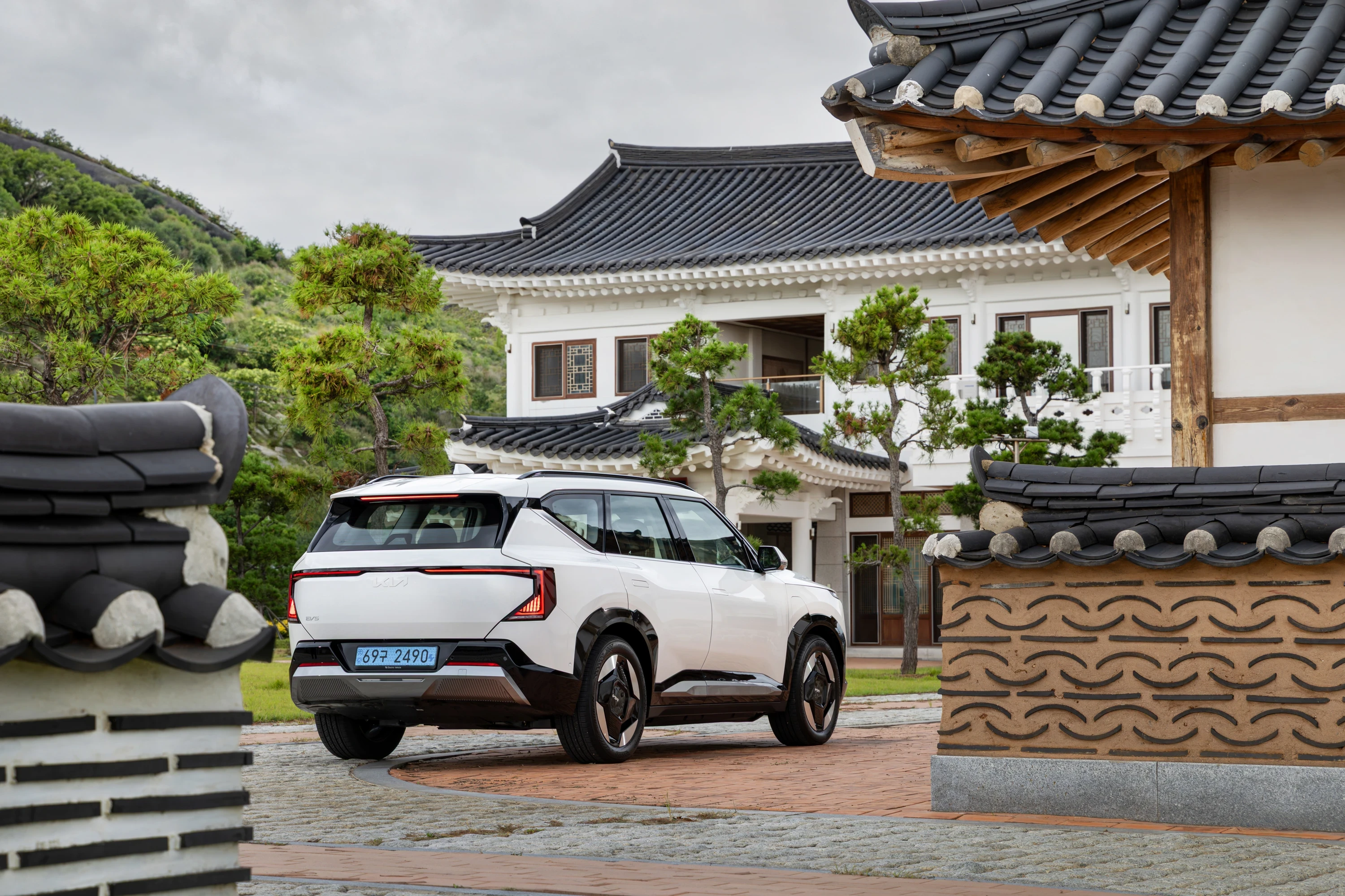 Kia EV5 Long Range AWD exterior view