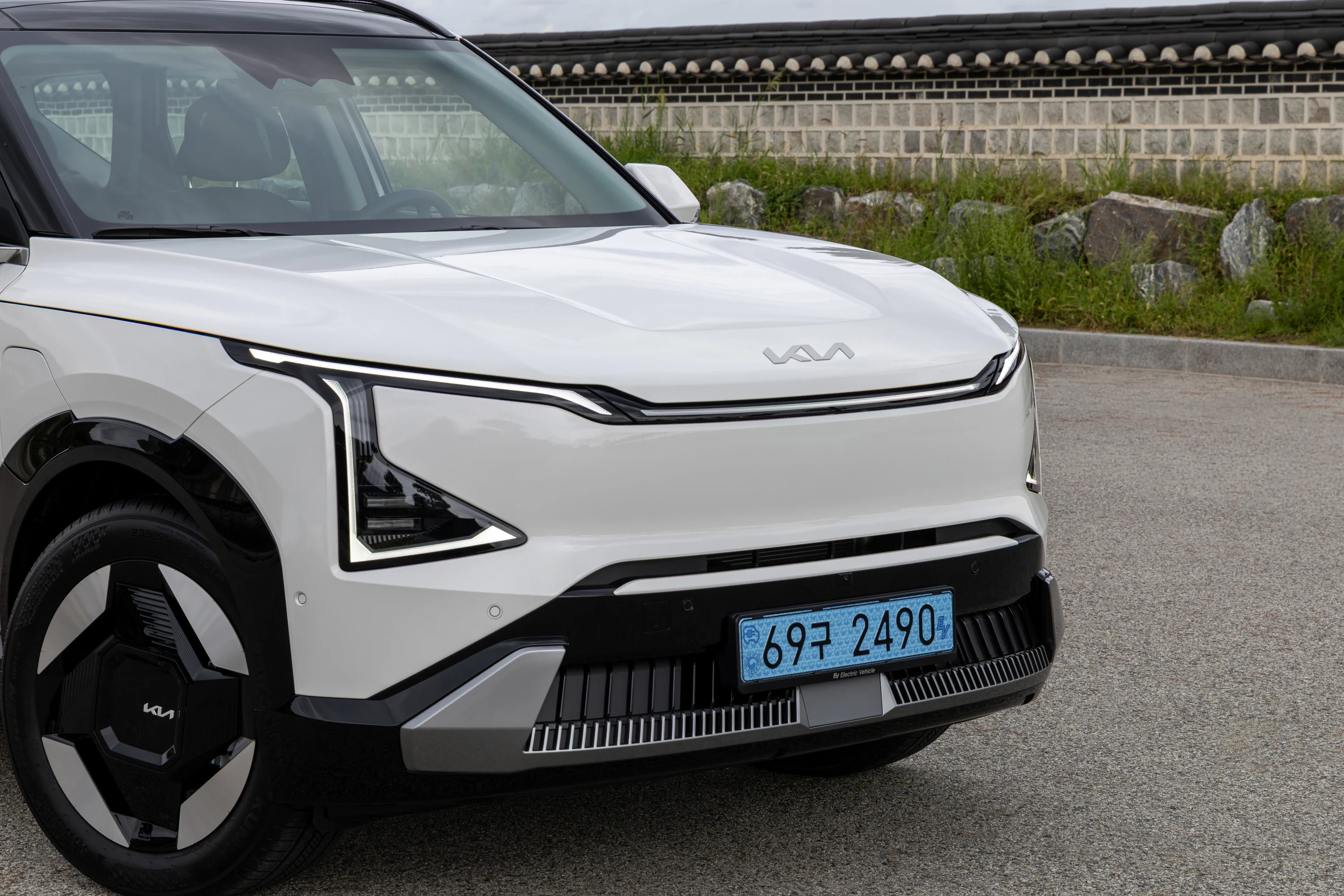 Kia EV5 Long Range AWD exterior view