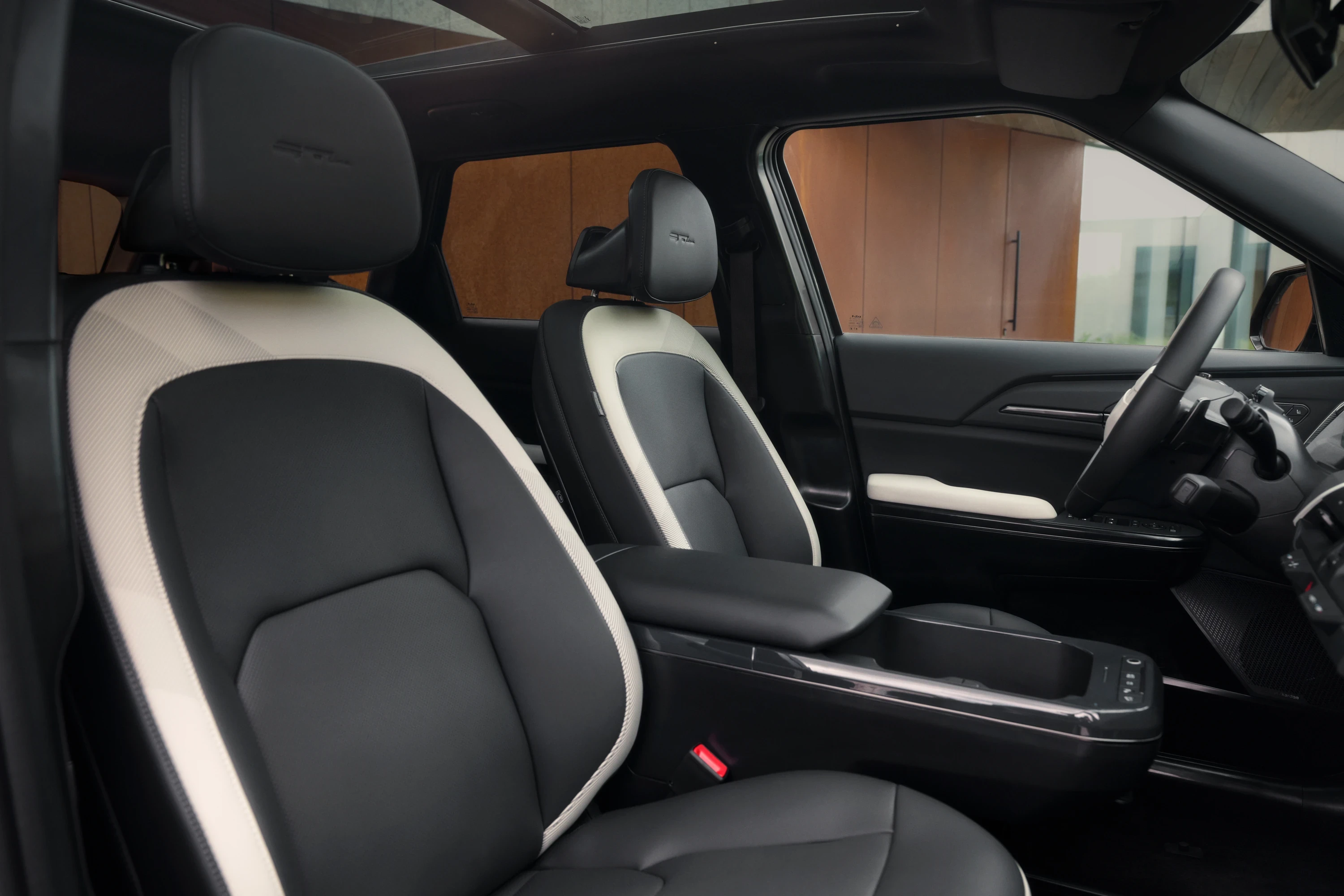 Kia EV5 Long Range AWD frontseats view