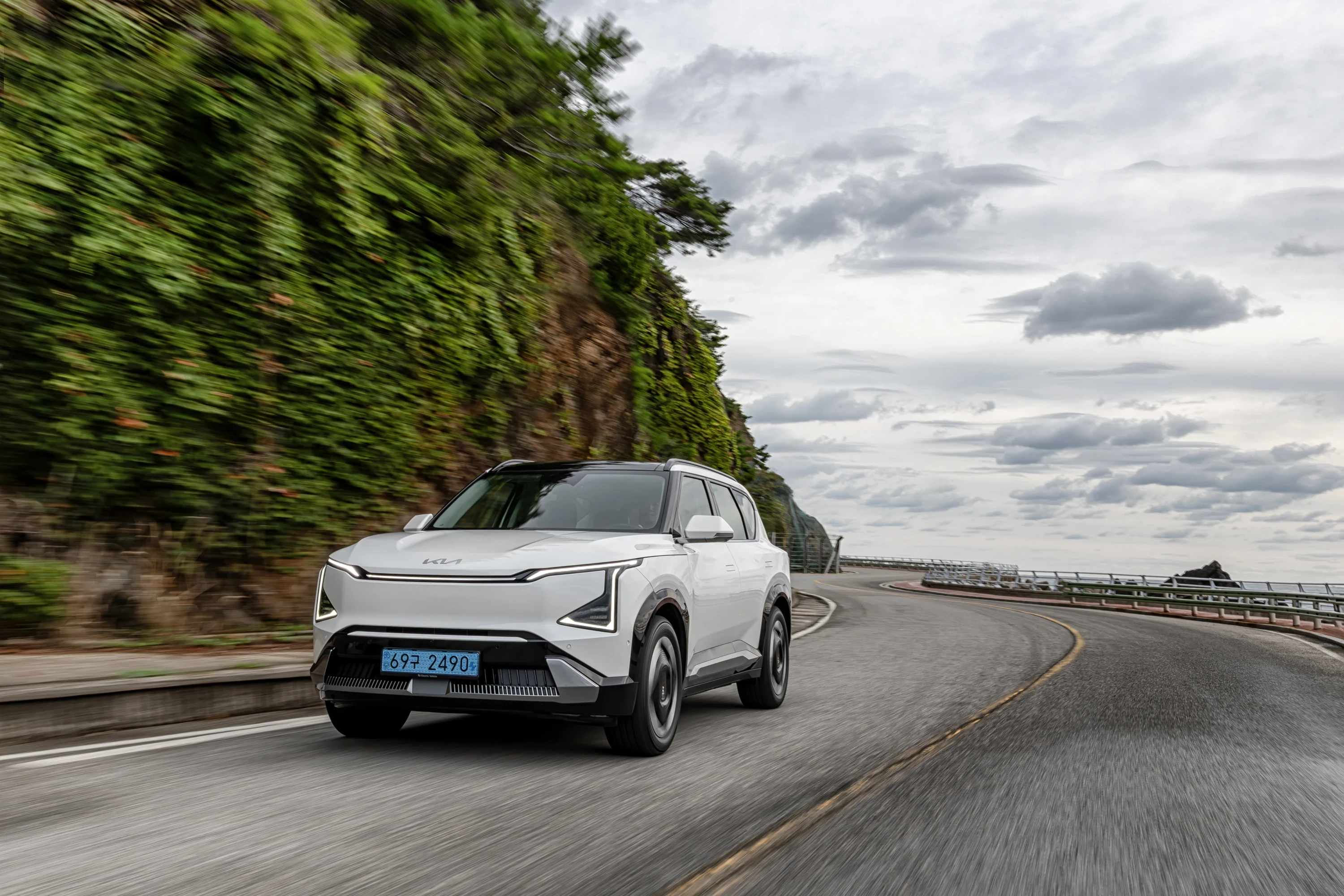 Kia EV5 Long Range AWD exterior view