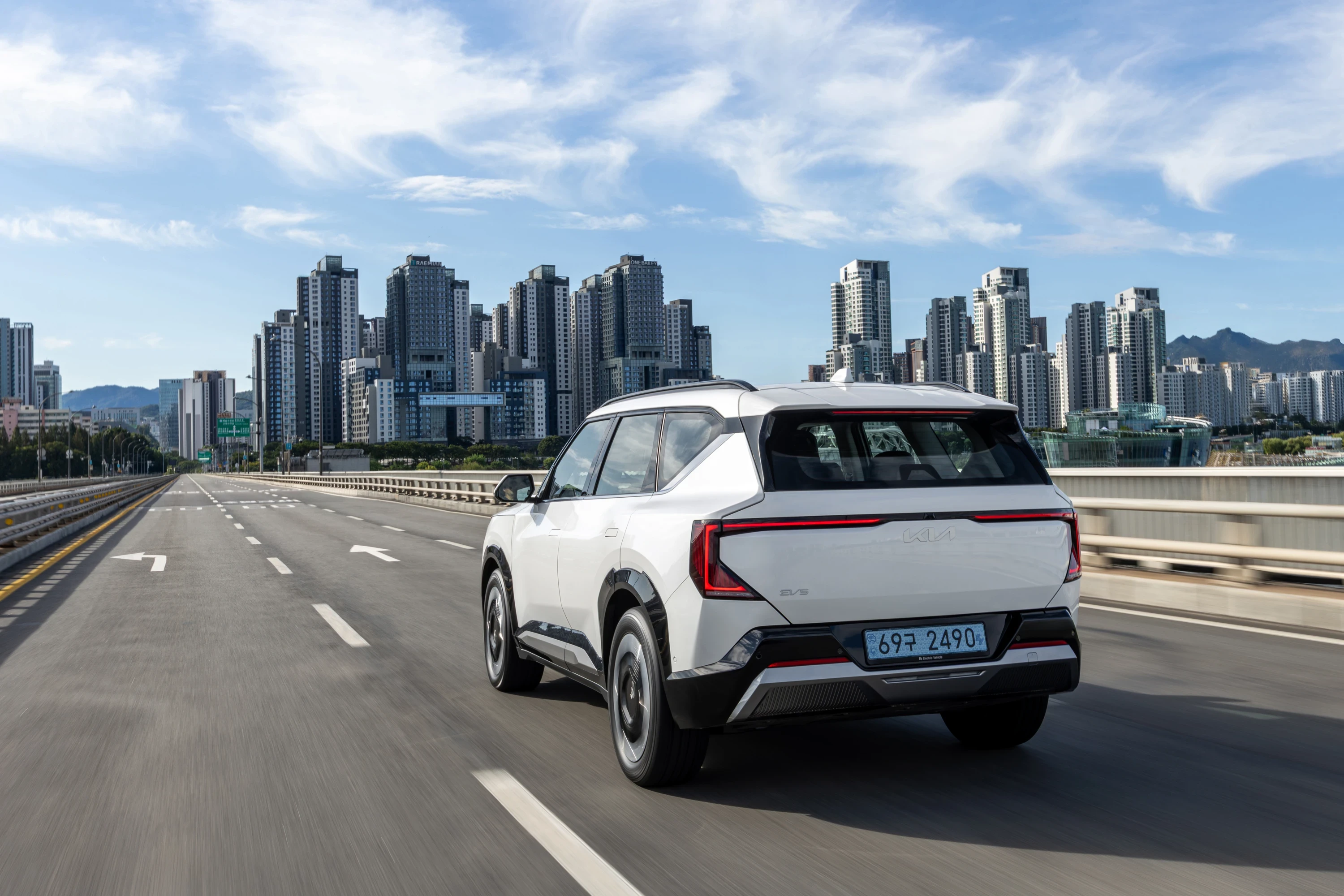 Kia EV5 Standard Range exterior view