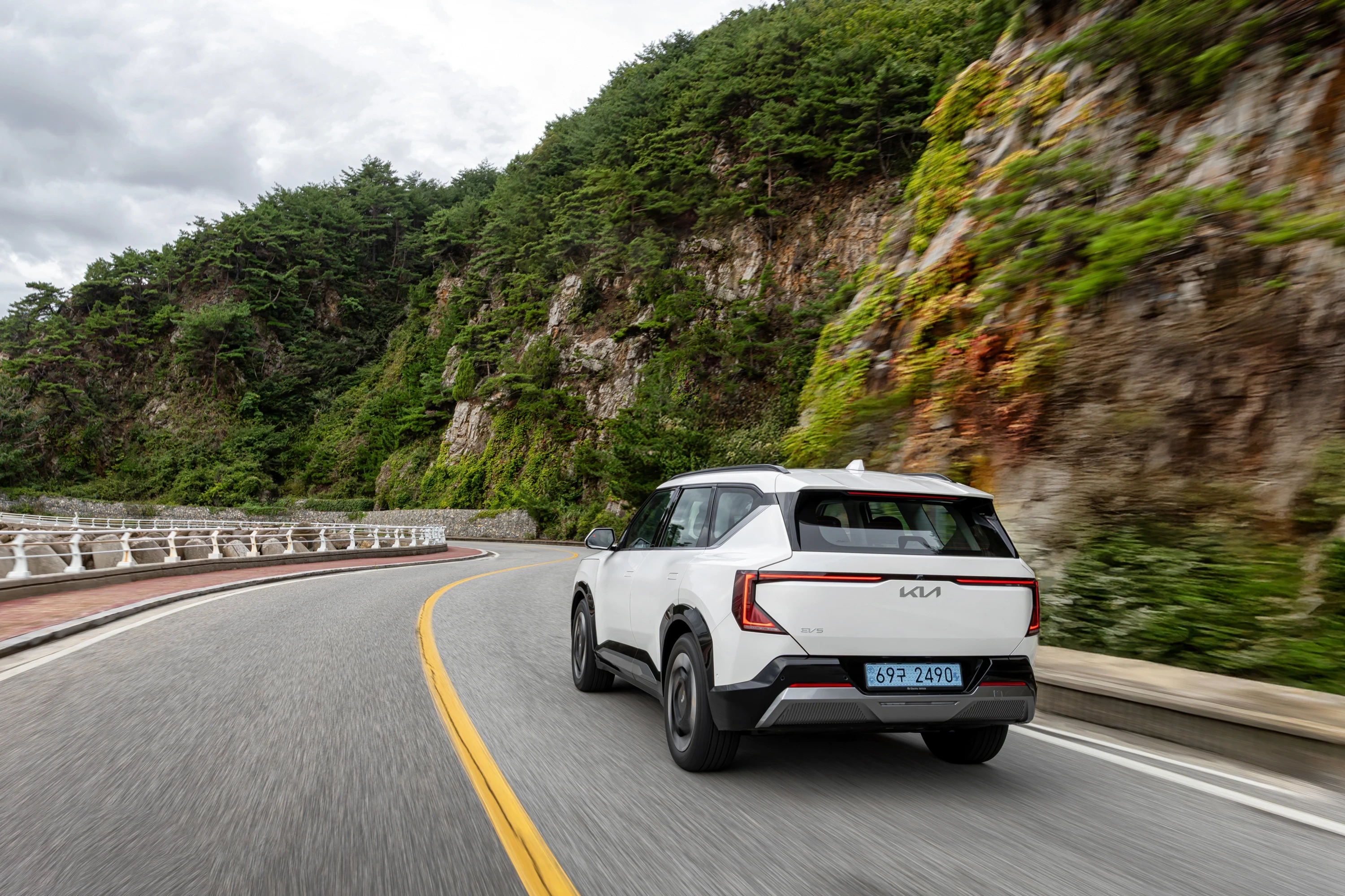 Kia EV5 Standard Range exterior view