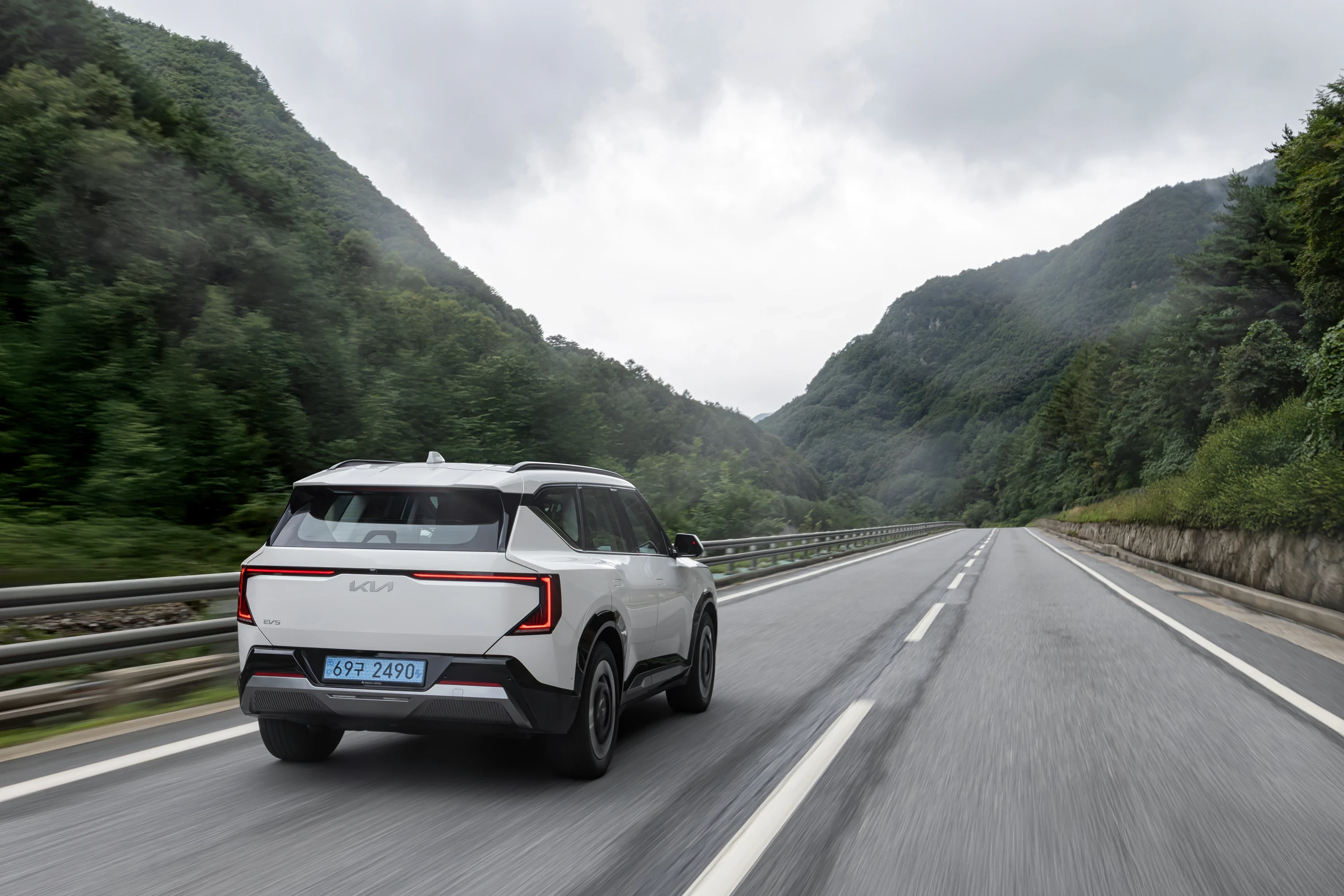Kia EV5 Standard Range exterior view