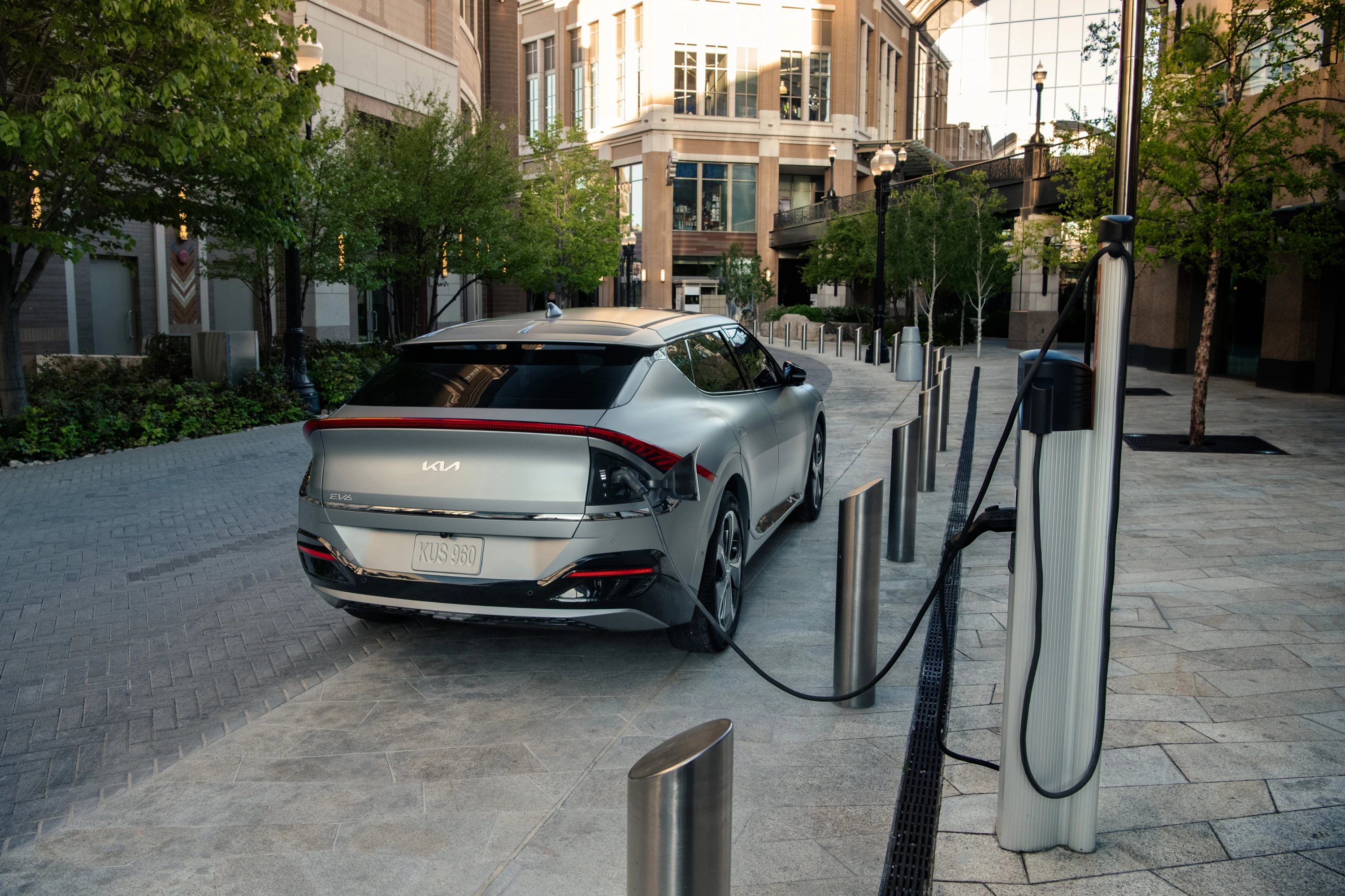 Kia EV6 Long Range 2WD charging view
