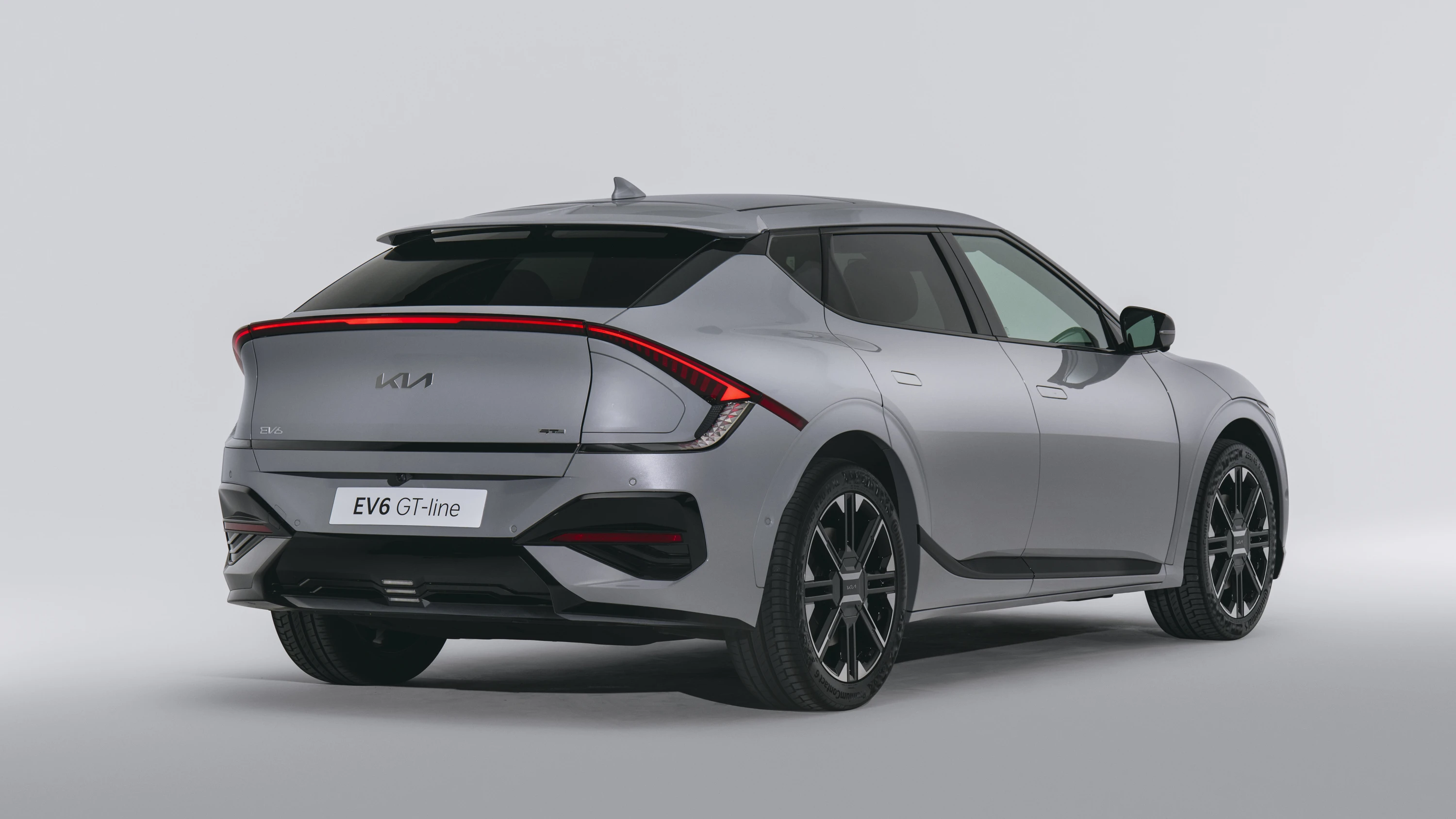 Kia EV6 Long Range 2WD exterior view