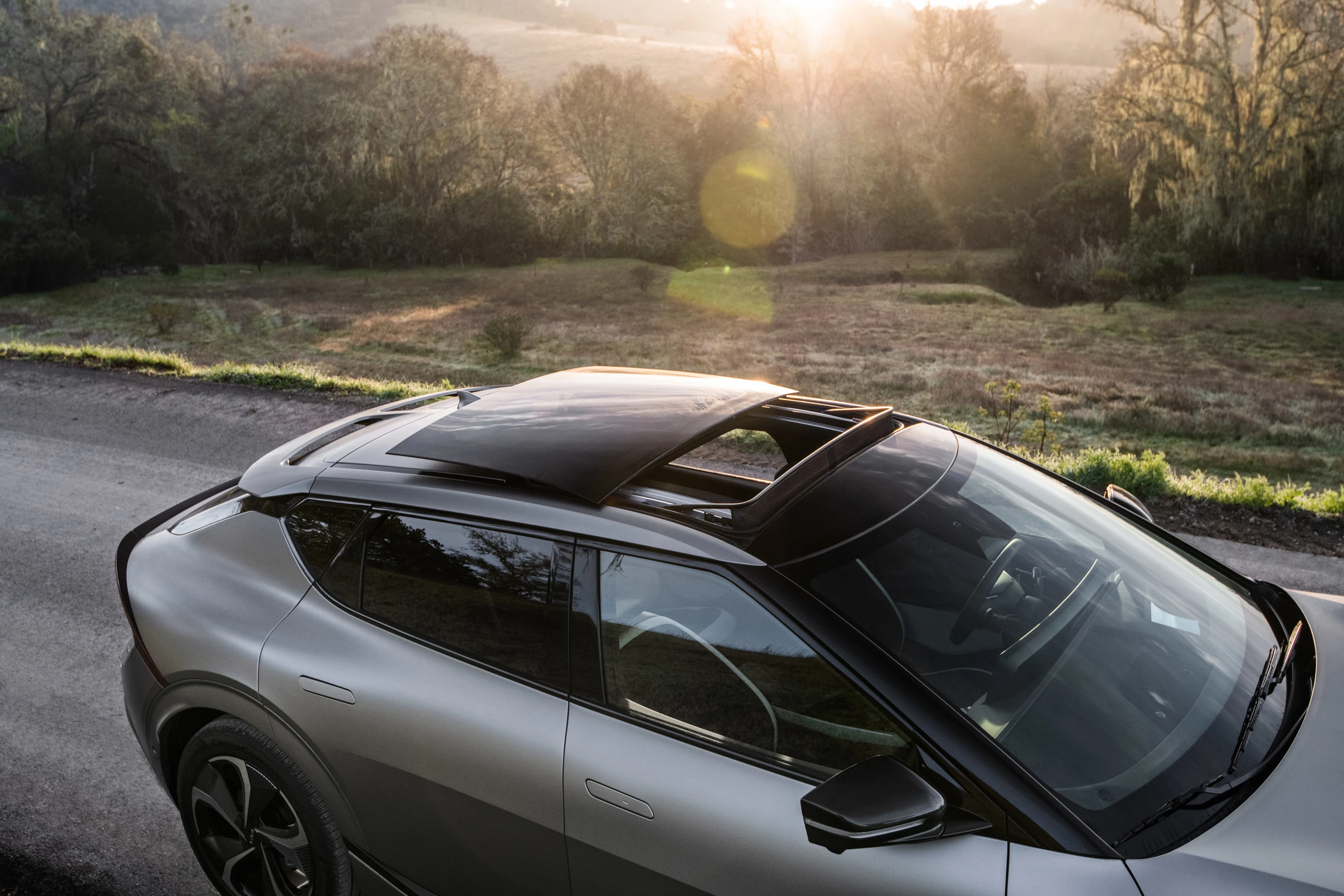 Kia EV6 Long Range 2WD roof view