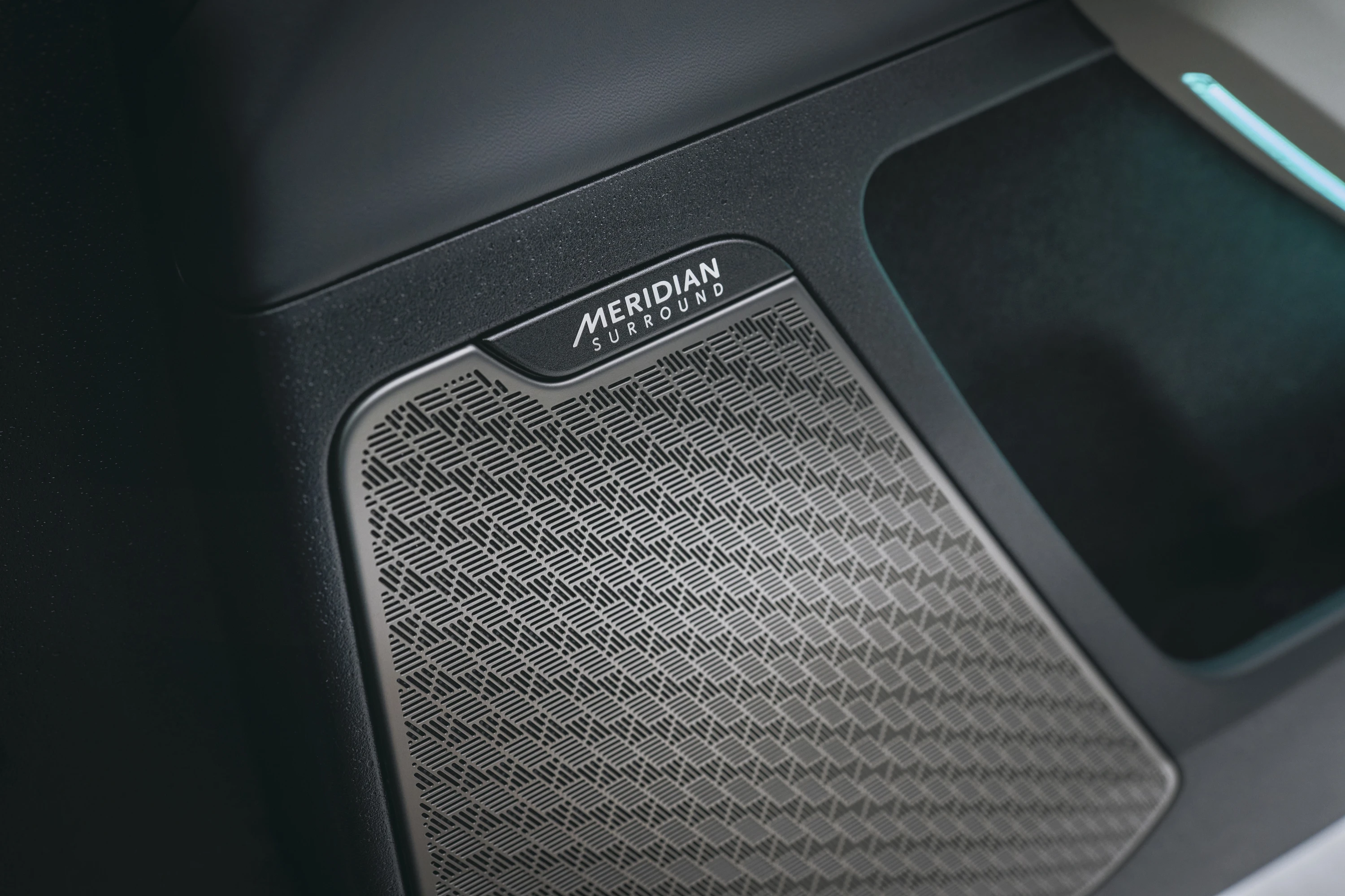 Kia EV6 Long Range 2WD speakers view