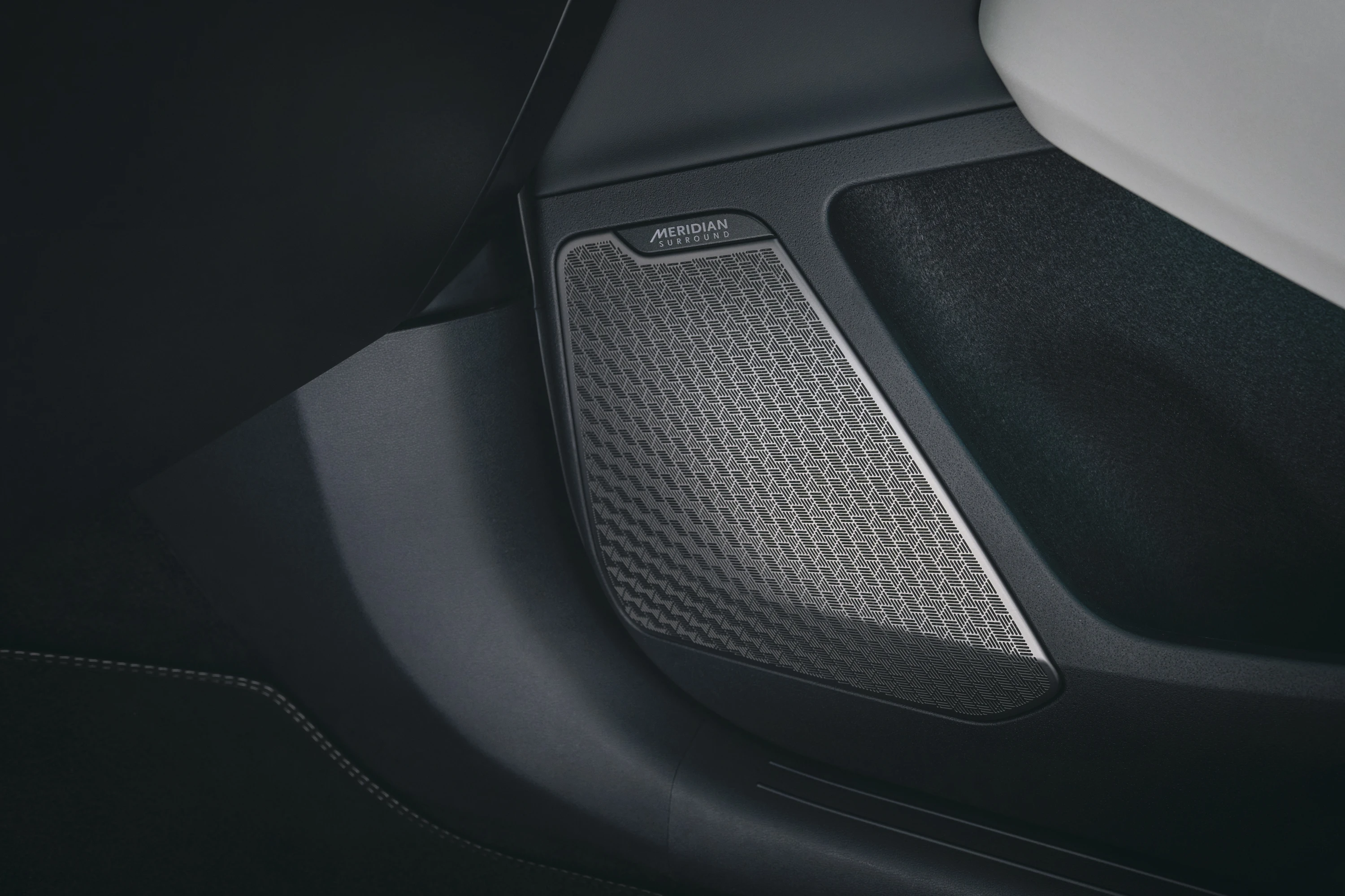 Kia EV6 Long Range 2WD speakers view
