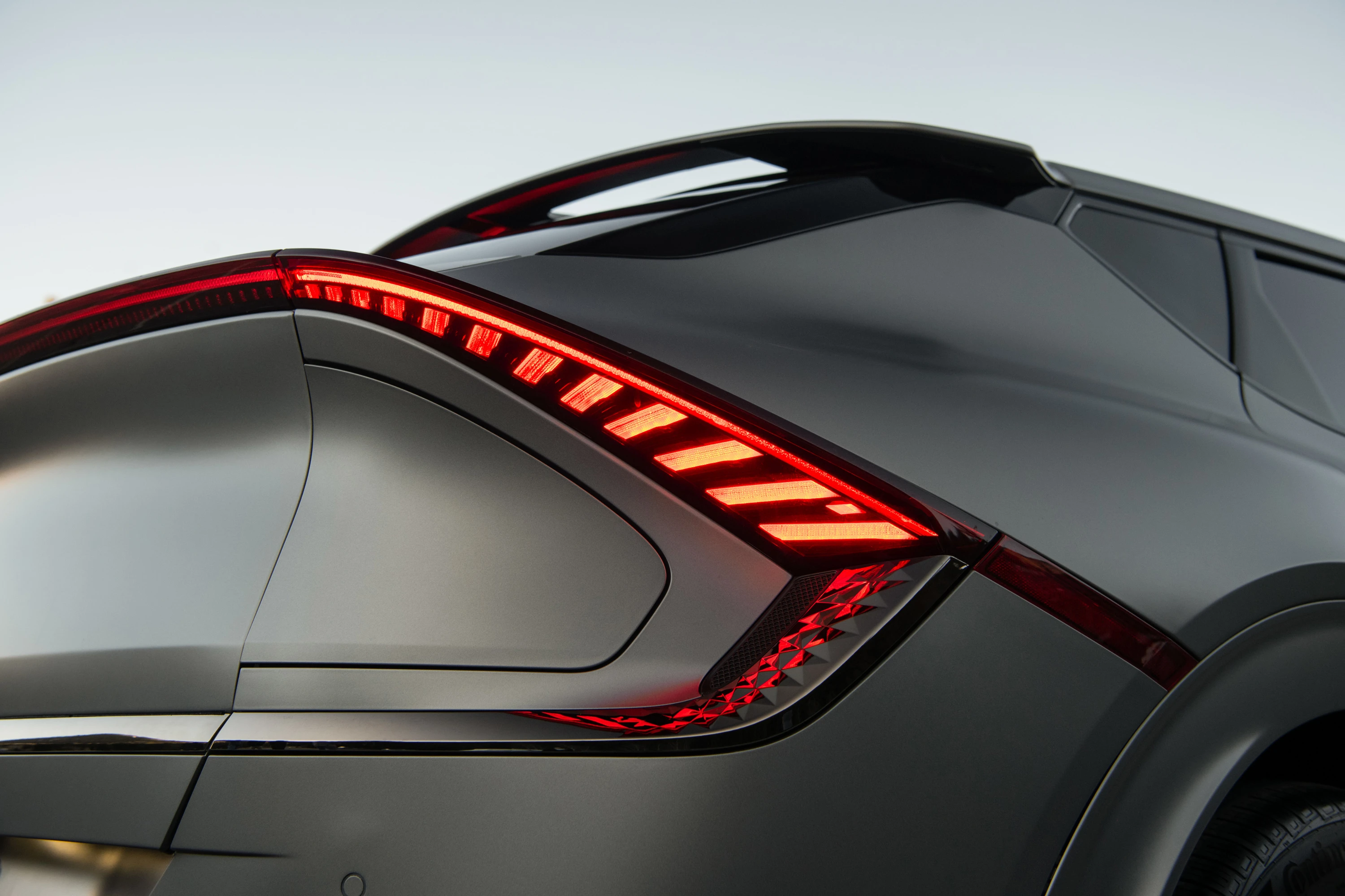 Kia EV6 Long Range 2WD (GEN1) rearlights view