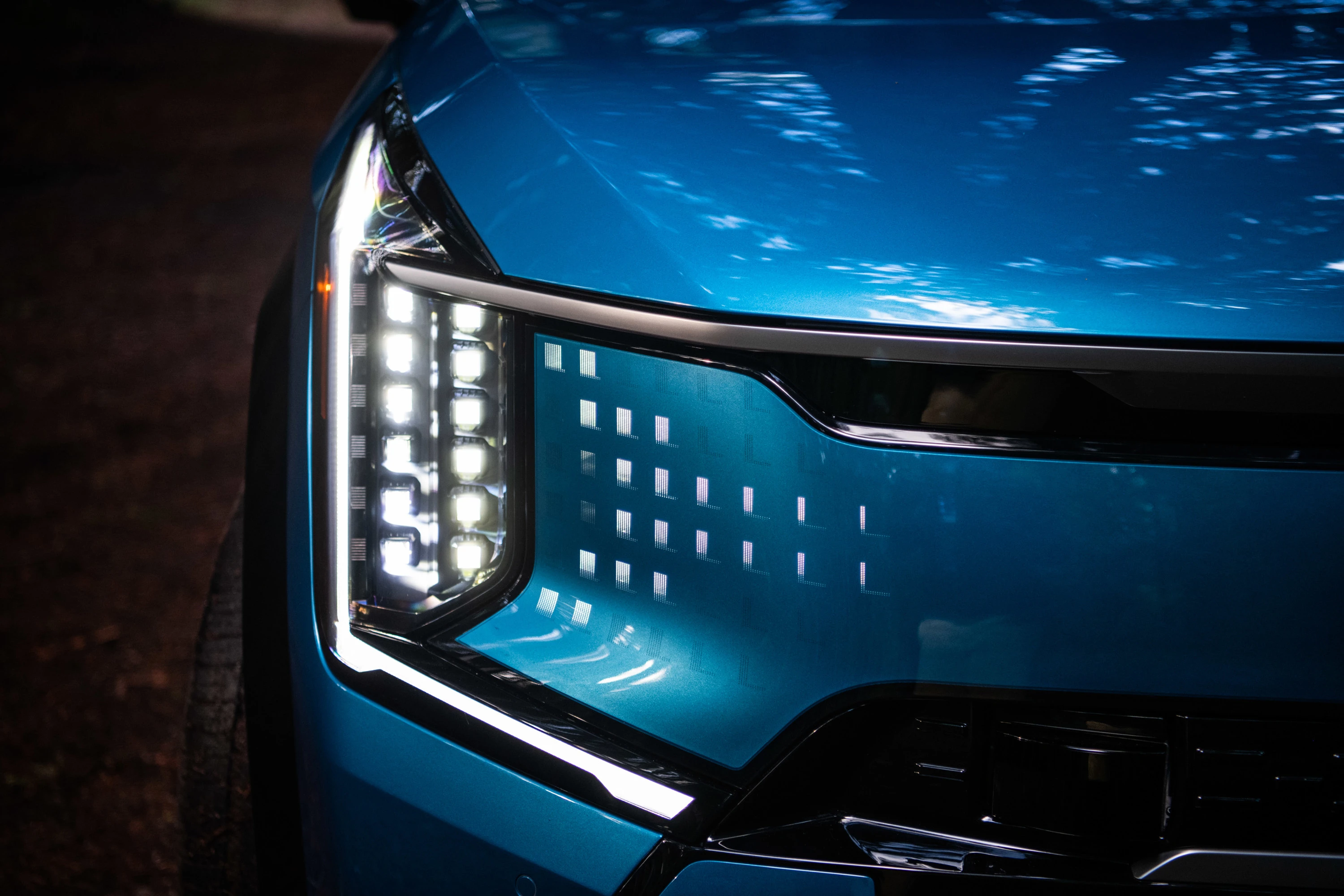 Kia EV9 Long Range AWD headlights view