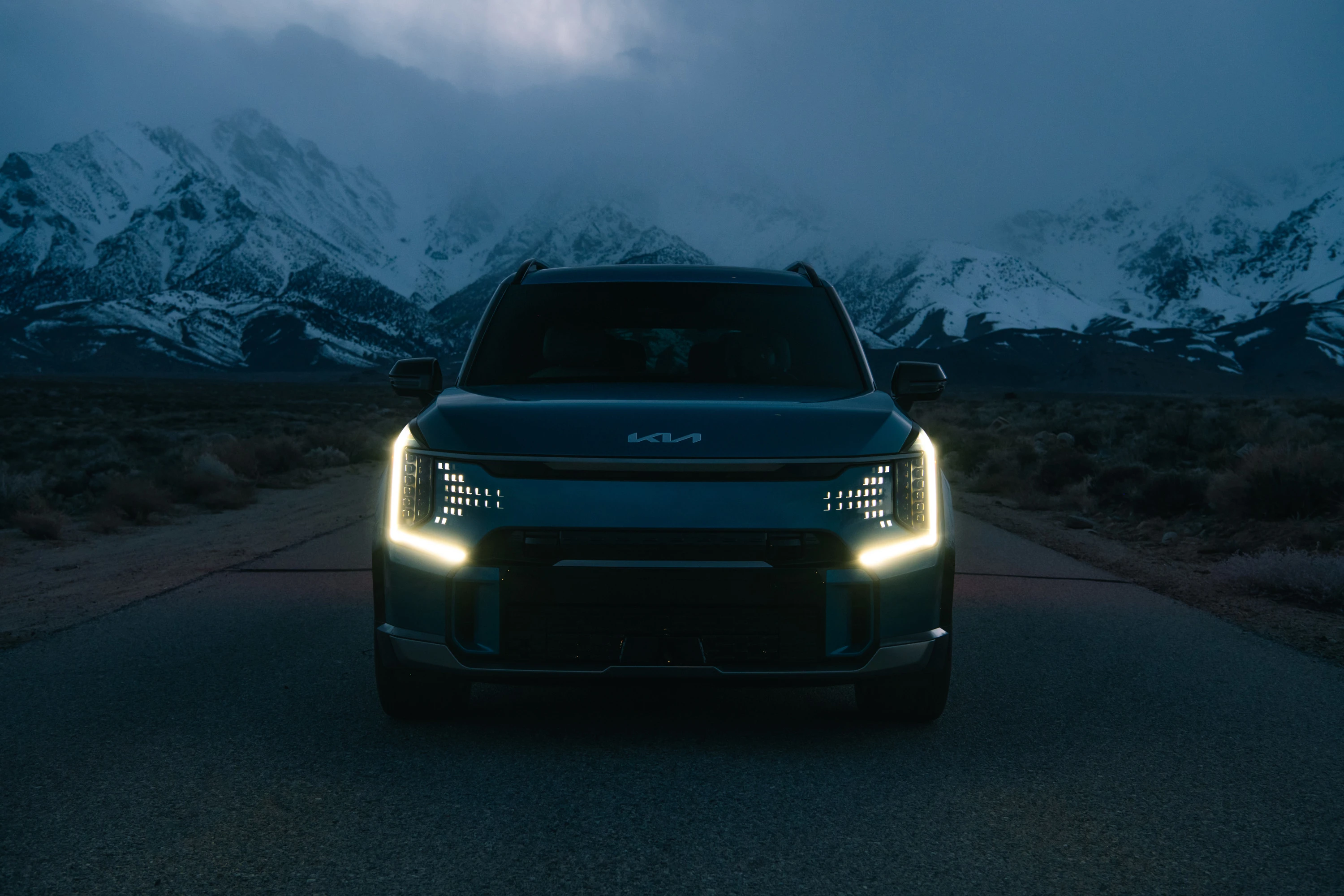 Kia EV9 Long Range RWD headlights view