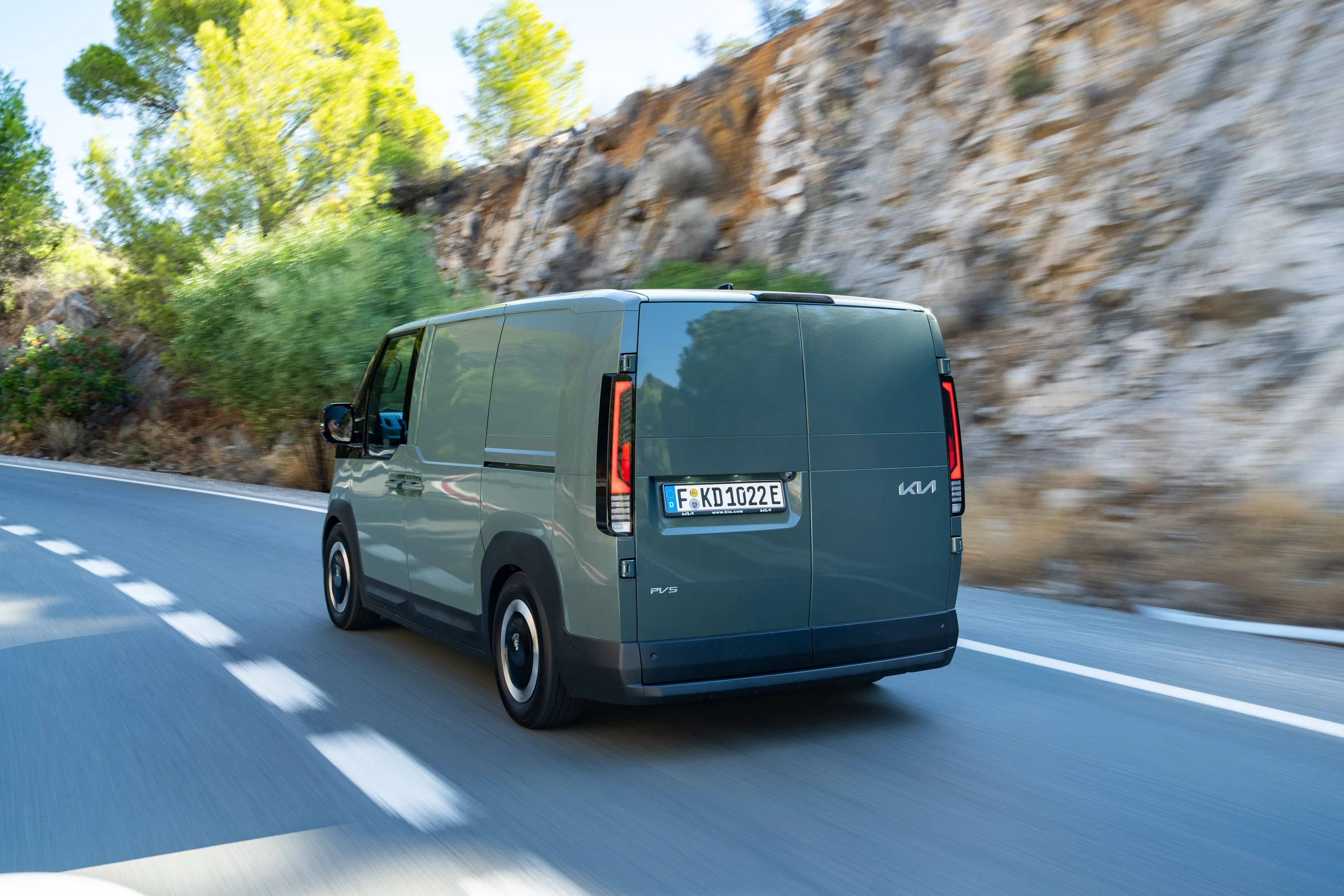 Kia PV5 Cargo Long Range exterior view