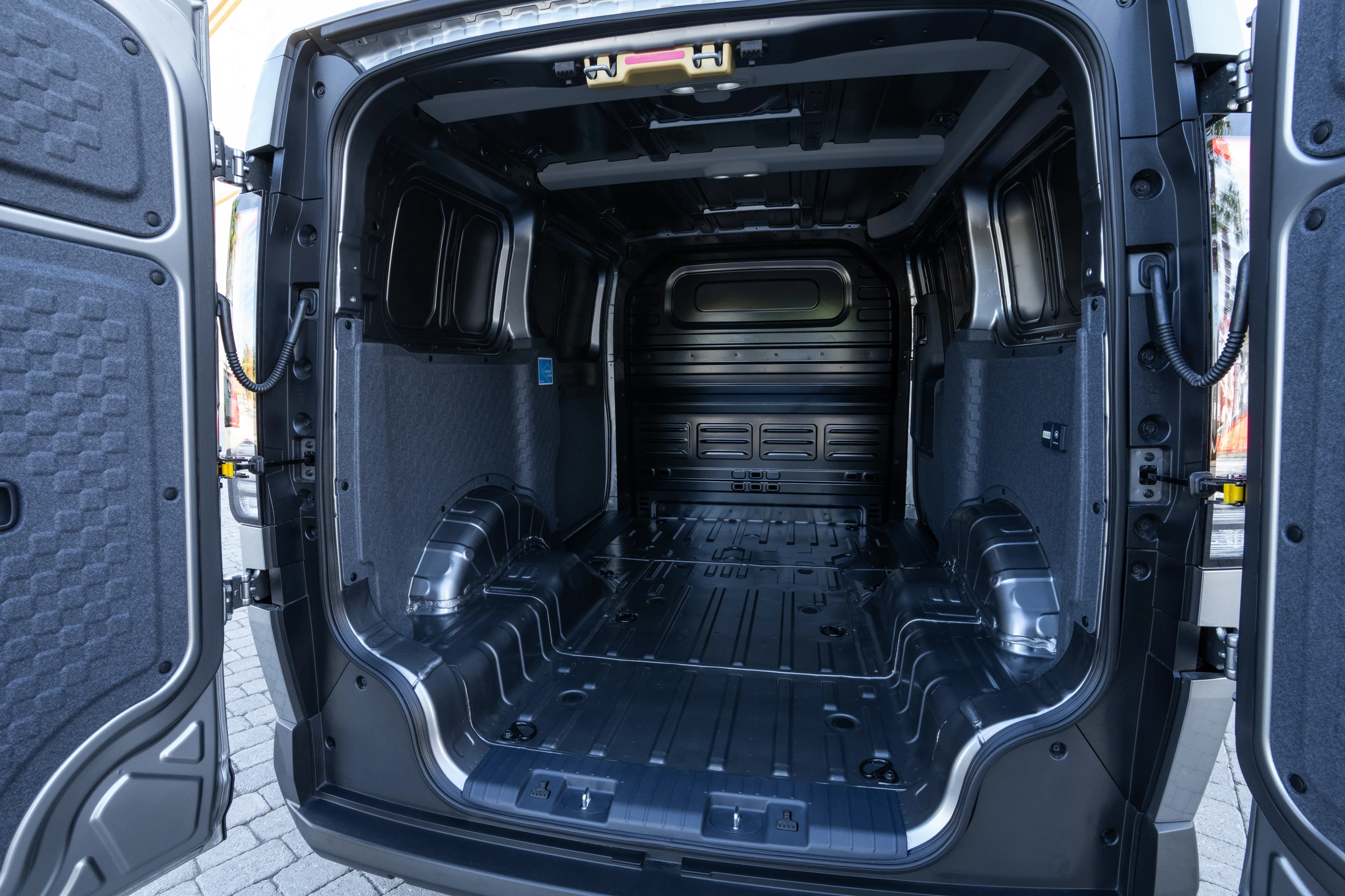 Kia PV5 Cargo Standard Range trunk view