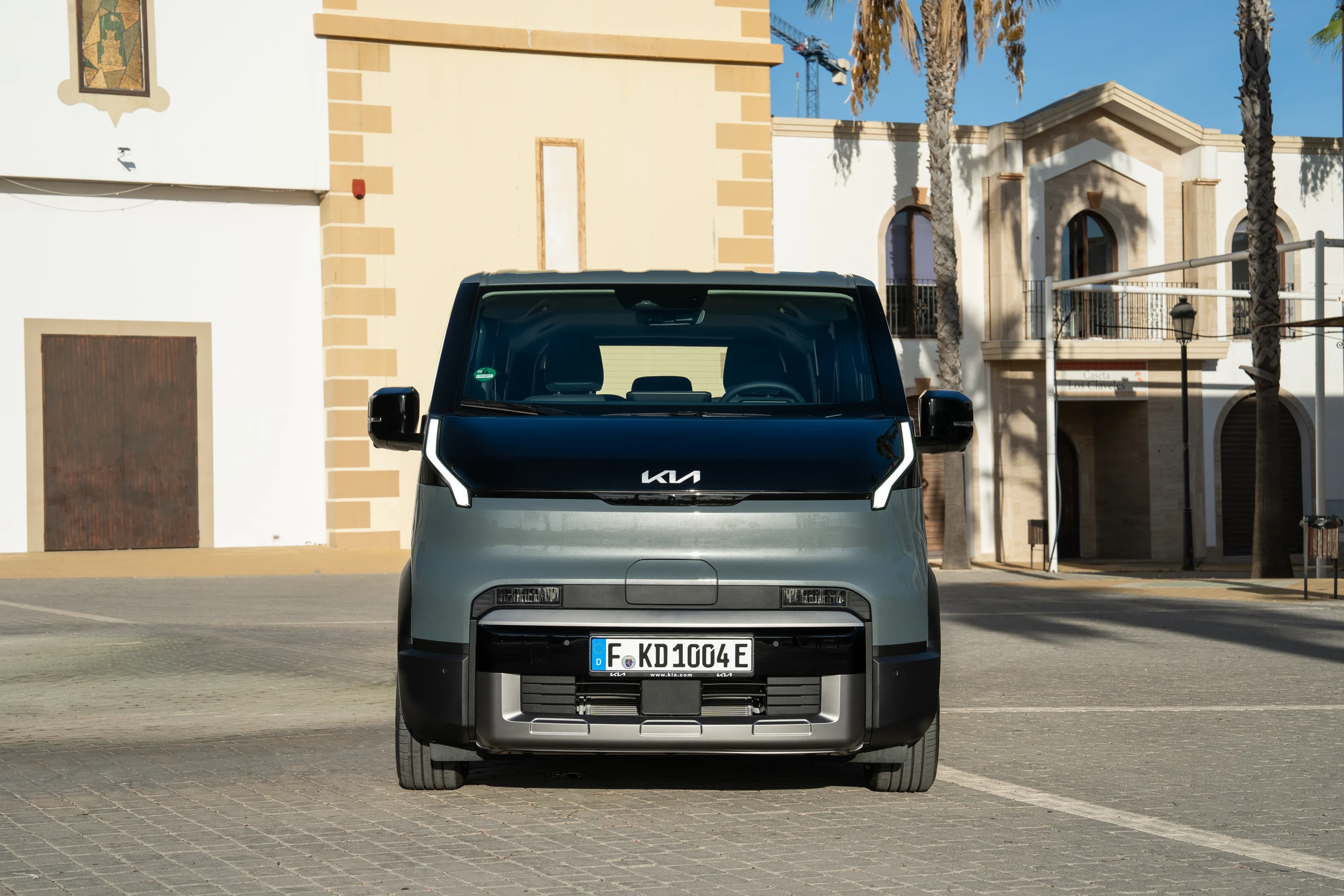 Kia PV5 Passenger Standard Range exterior view