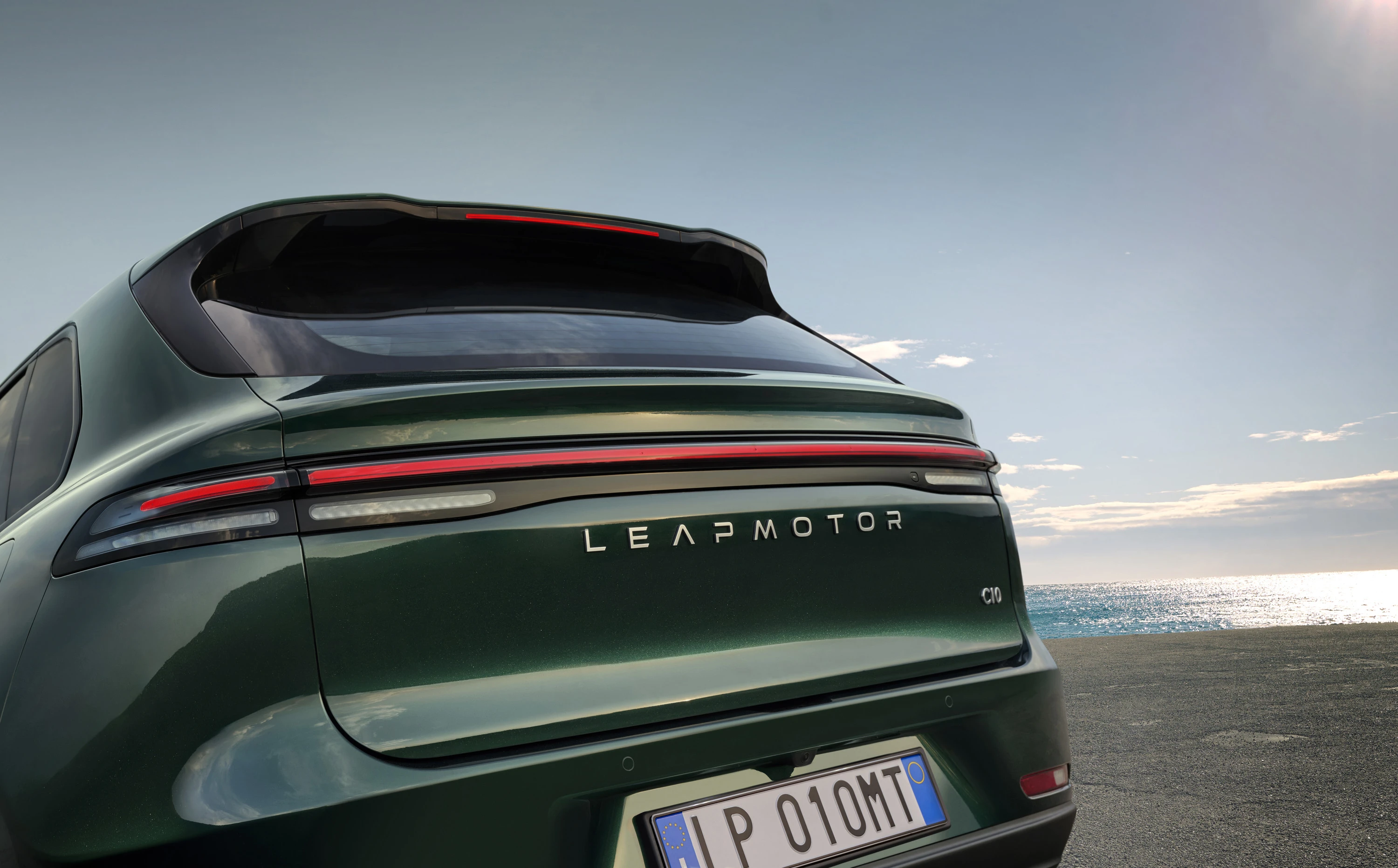 Leapmotor C10 69kWh RWD rearlights view