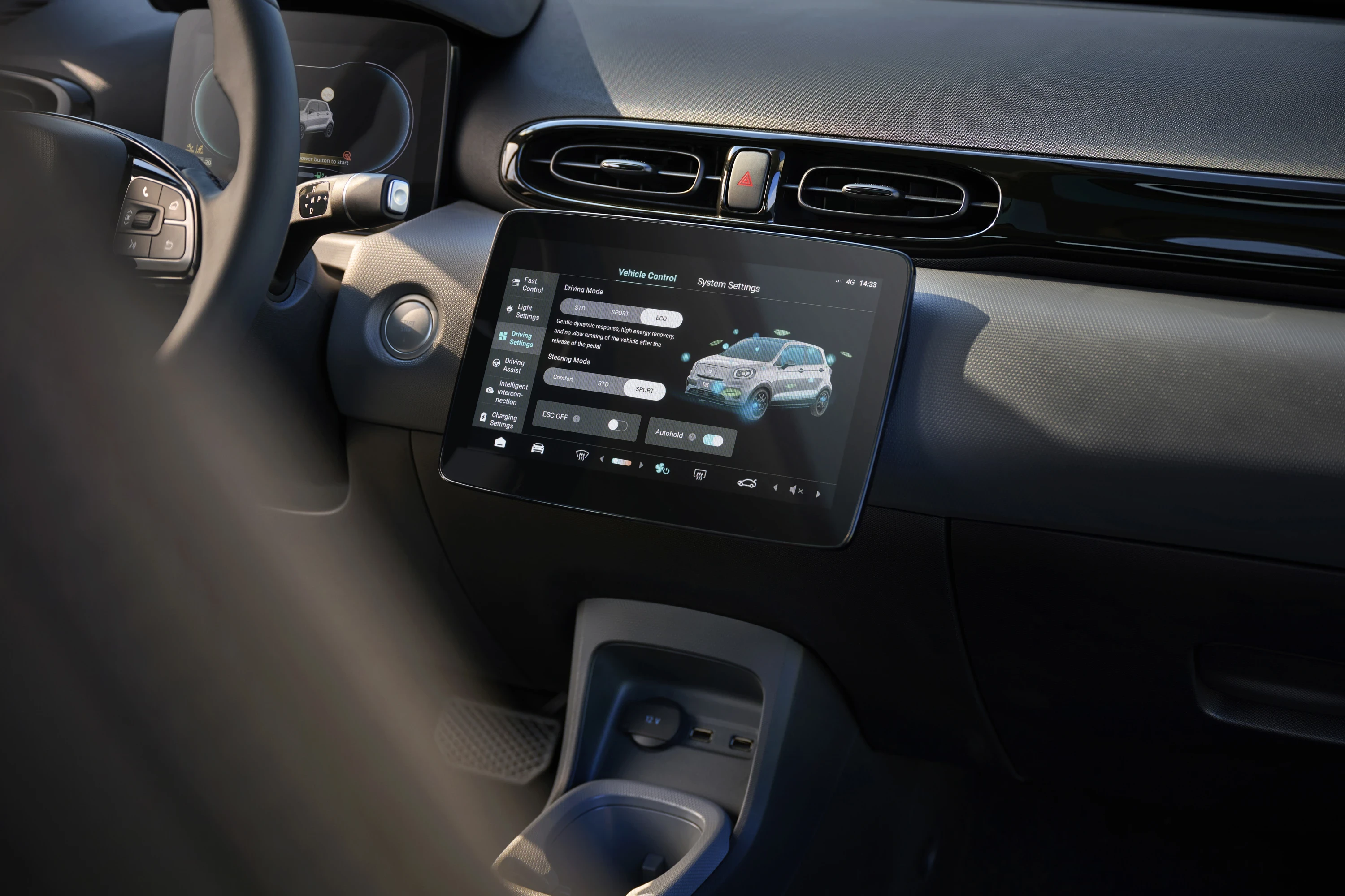 Leapmotor T03 37.3 kWh screens view