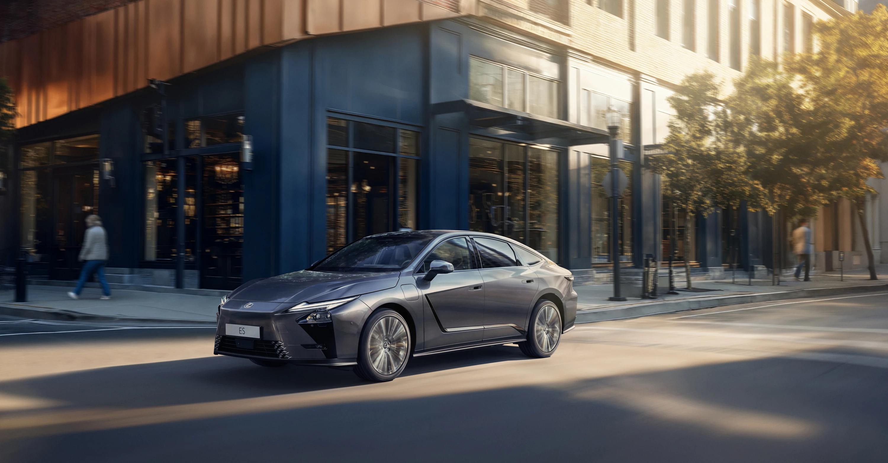 Lexus ES 500e DIRECT4 exterior view