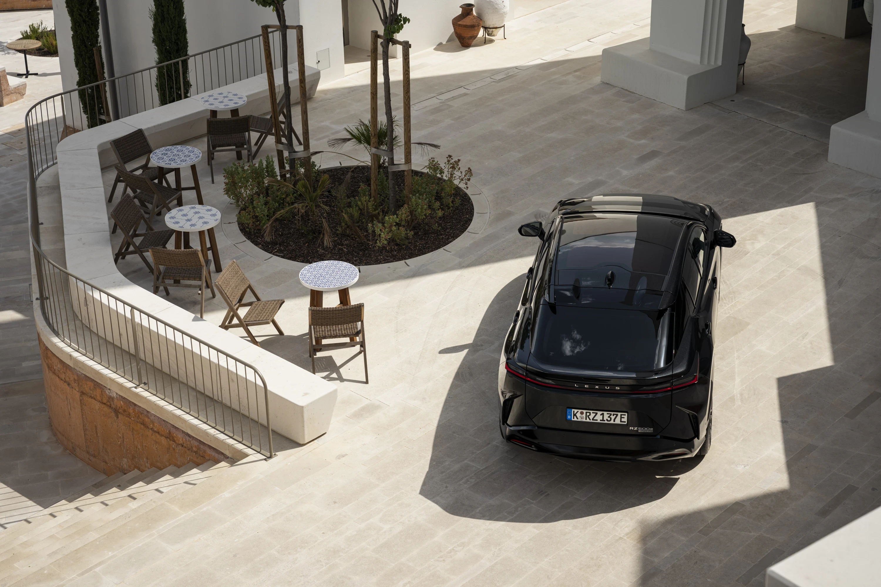 Lexus RZ 500e exterior view