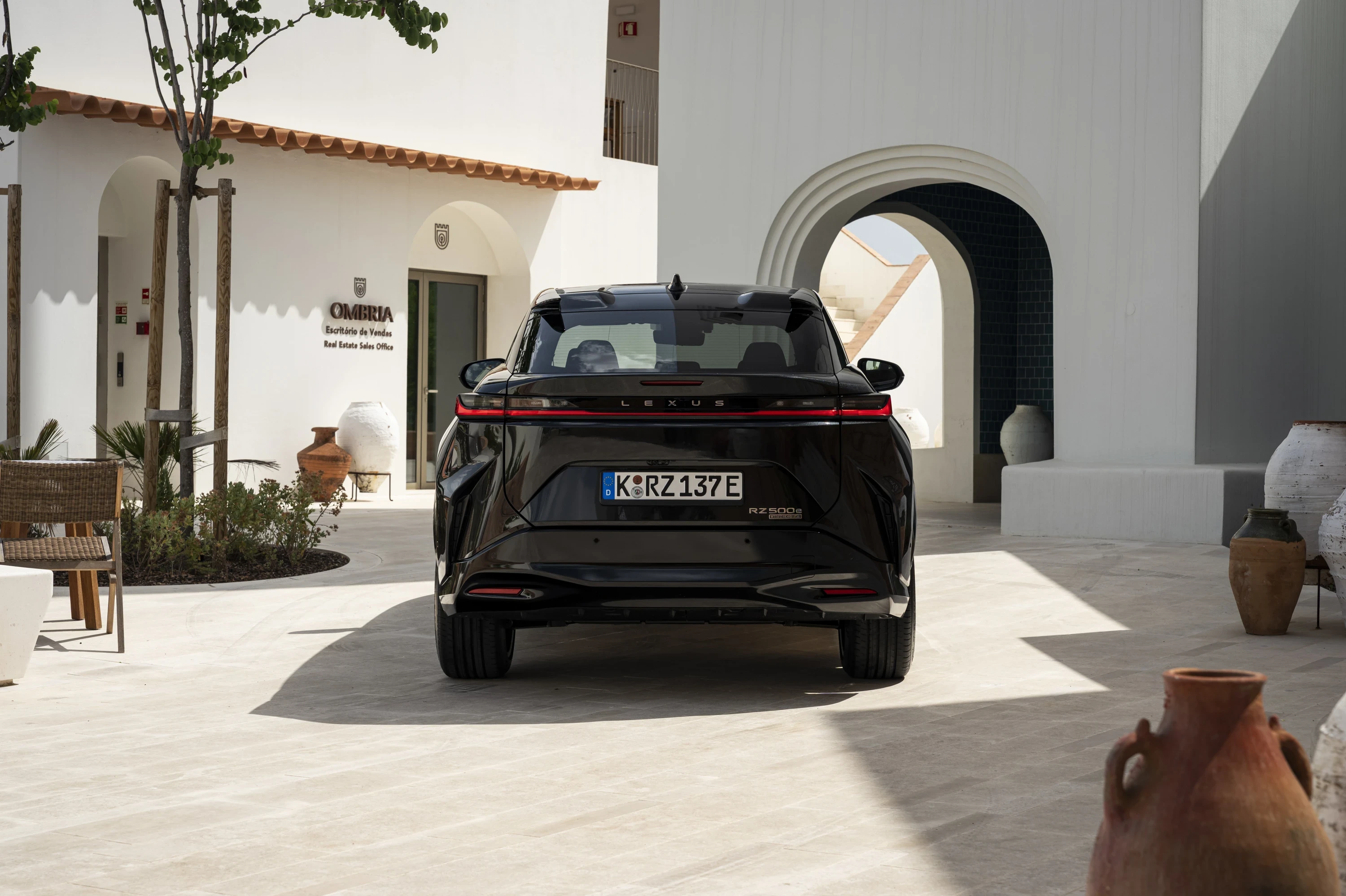 Lexus RZ 500e exterior view