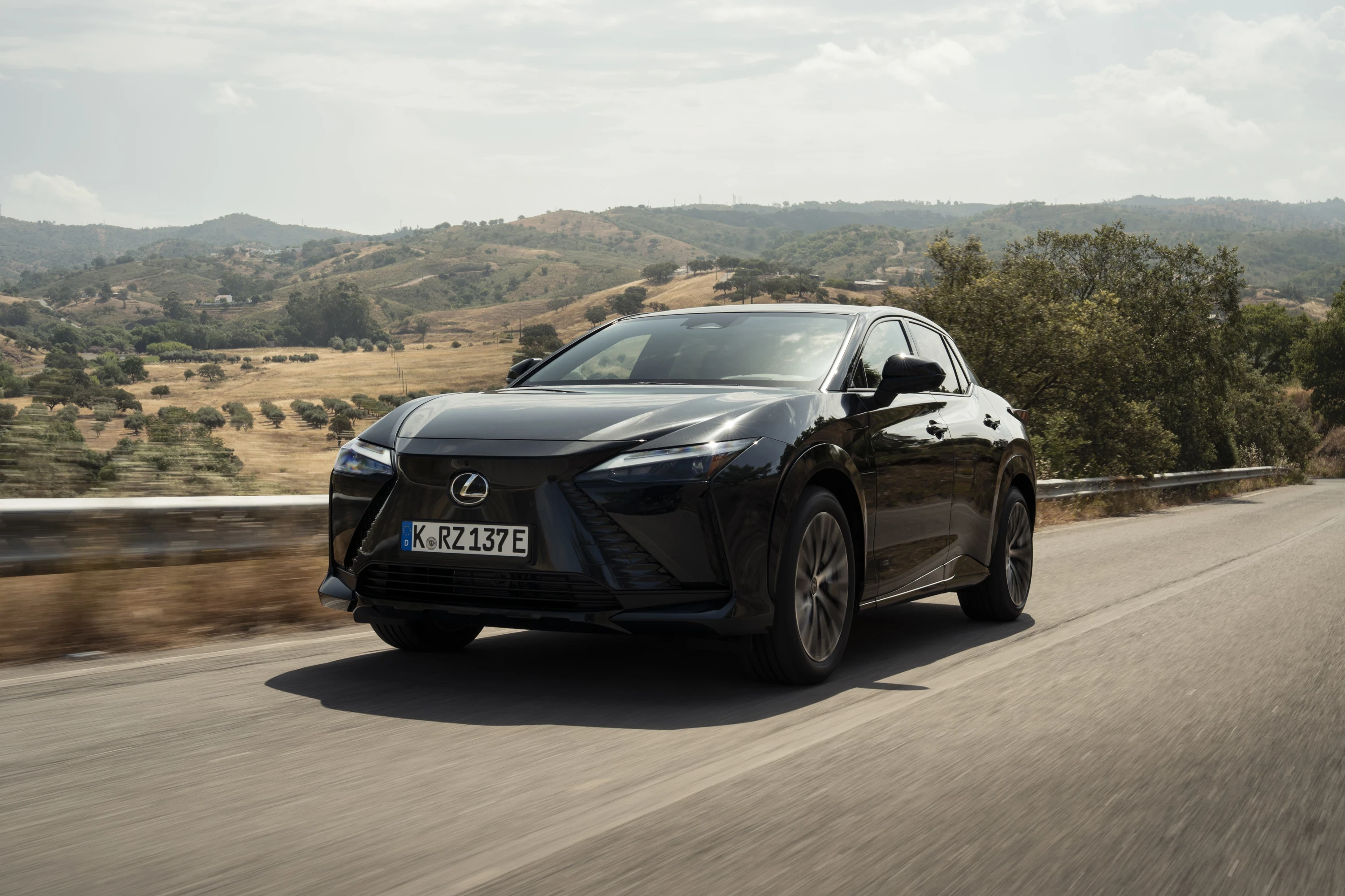 Lexus RZ 500e exterior view