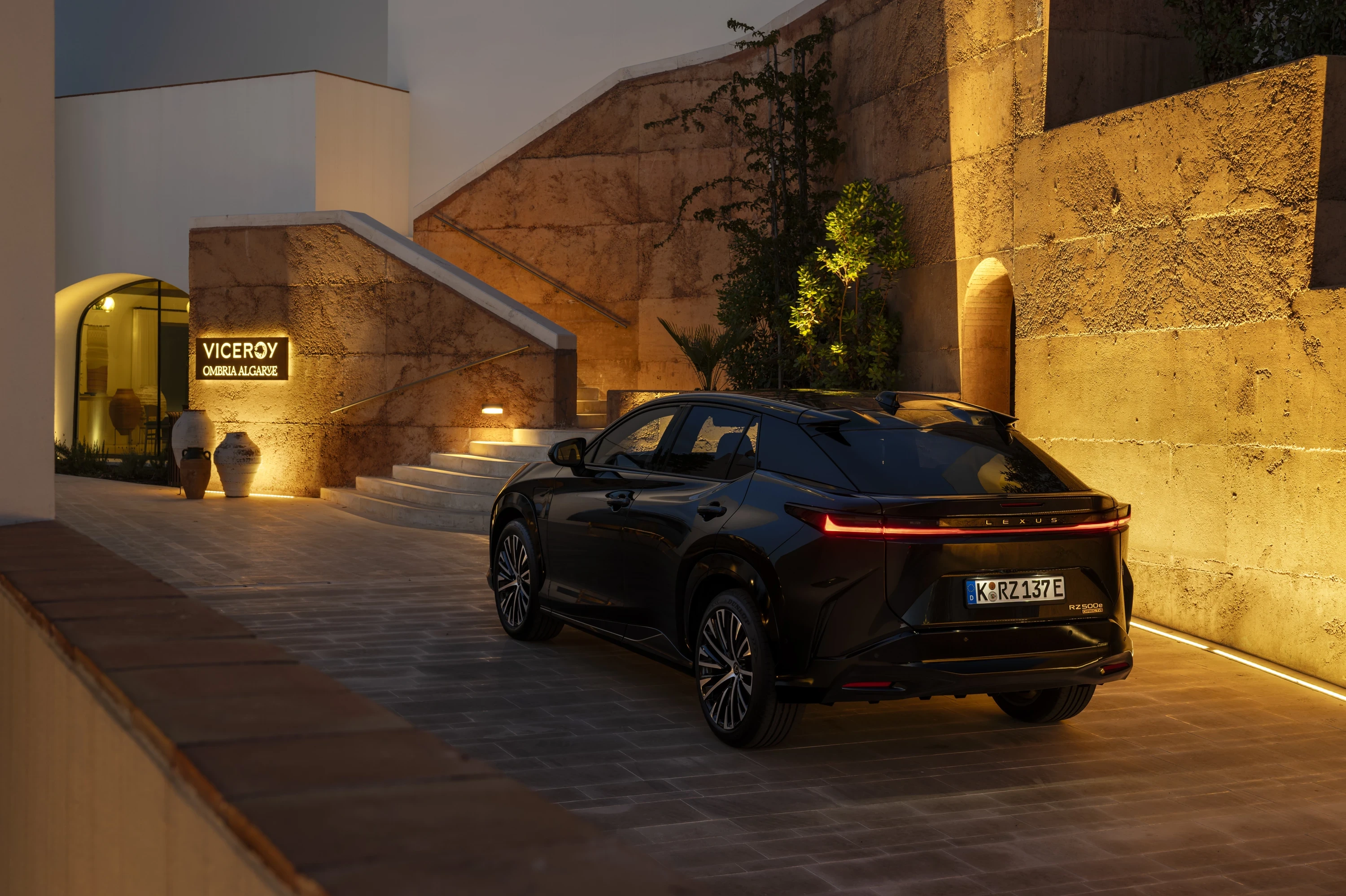Lexus RZ 500e exterior view