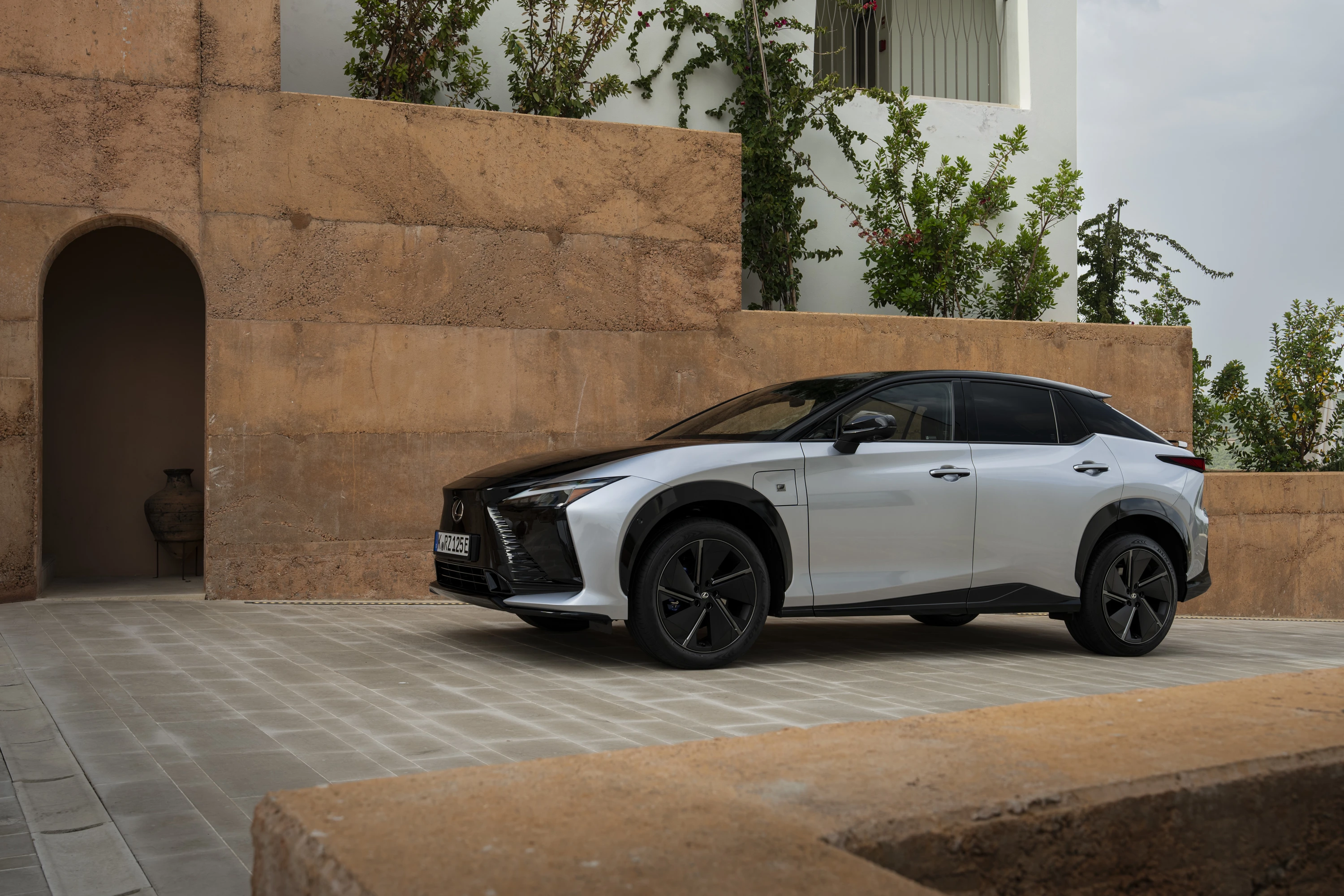 Lexus RZ 550e F Sport exterior view