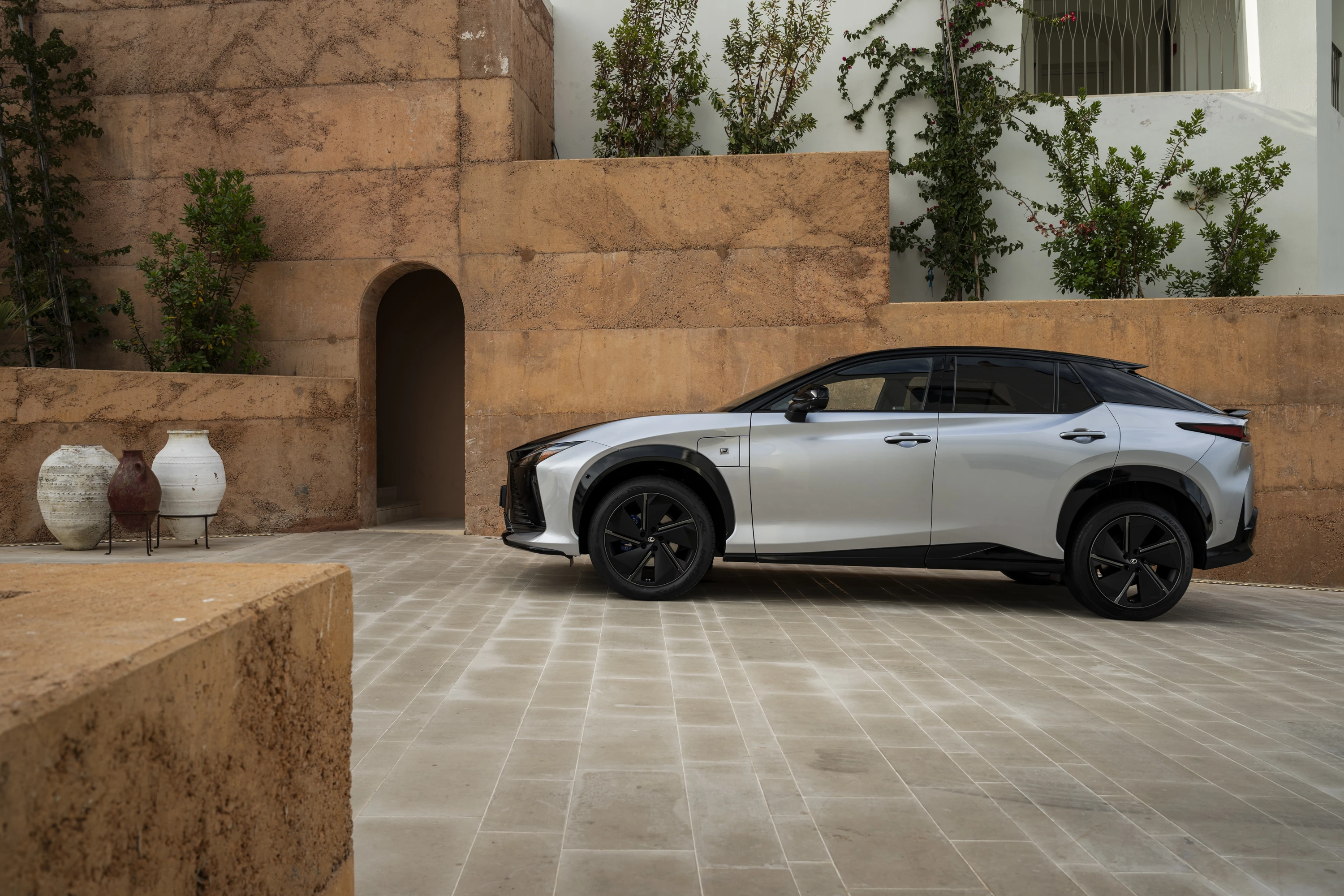 Lexus RZ 550e F Sport exterior view