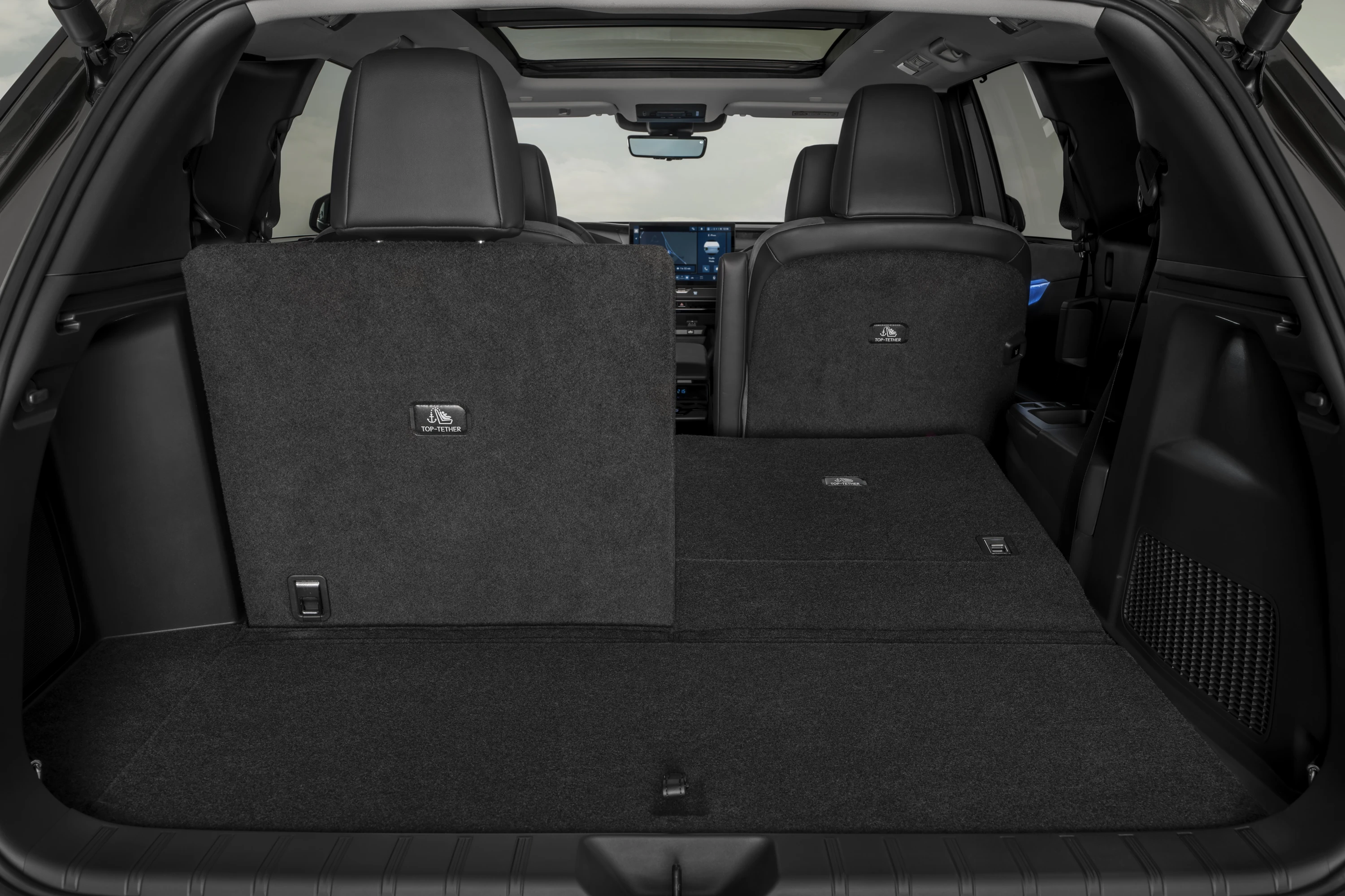 Lexus TZ 550e trunk view