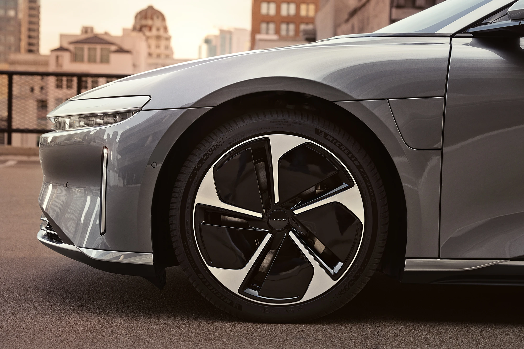 Lucid Air Dream Edition Performance wheels view