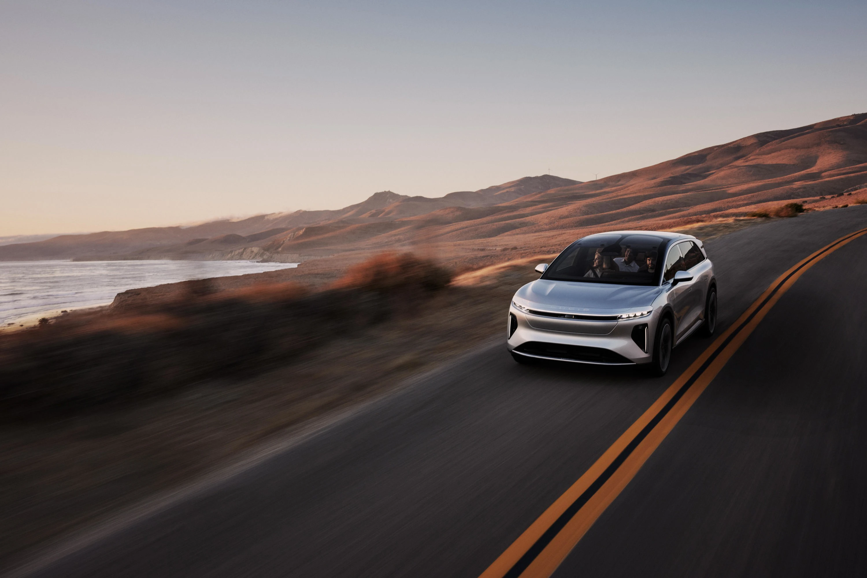 Lucid Gravity Dream Edition exterior view