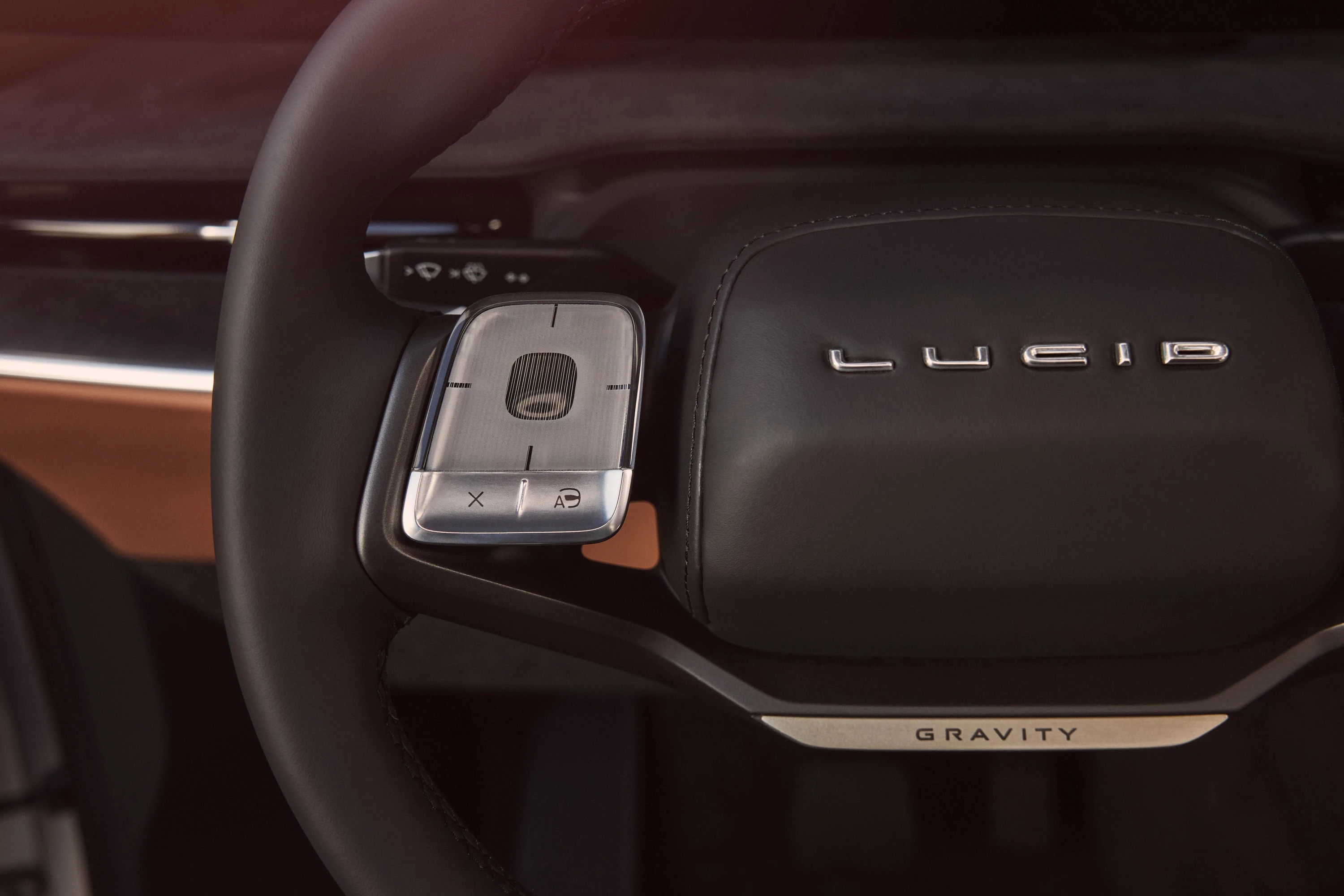Lucid Gravity Grand Touring steeringwheel view
