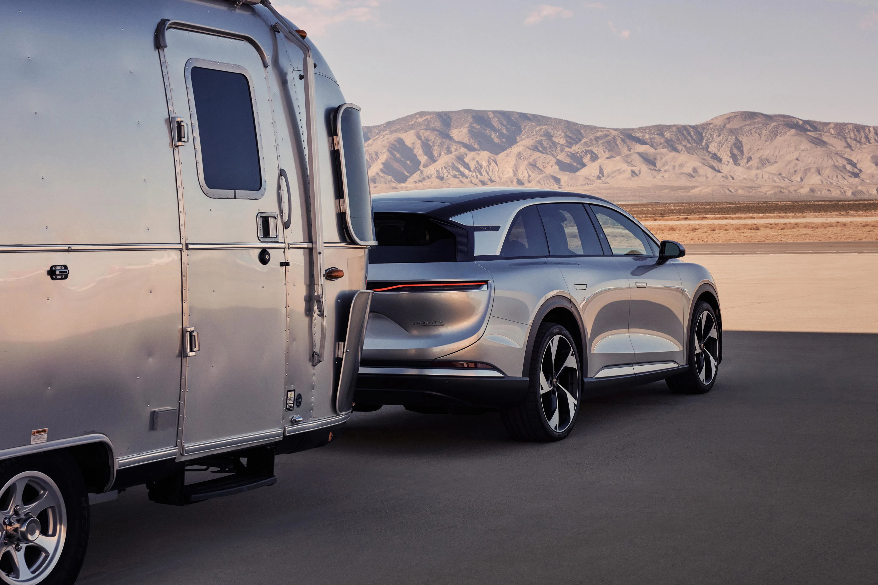 Lucid Gravity Grand Touring trailer view
