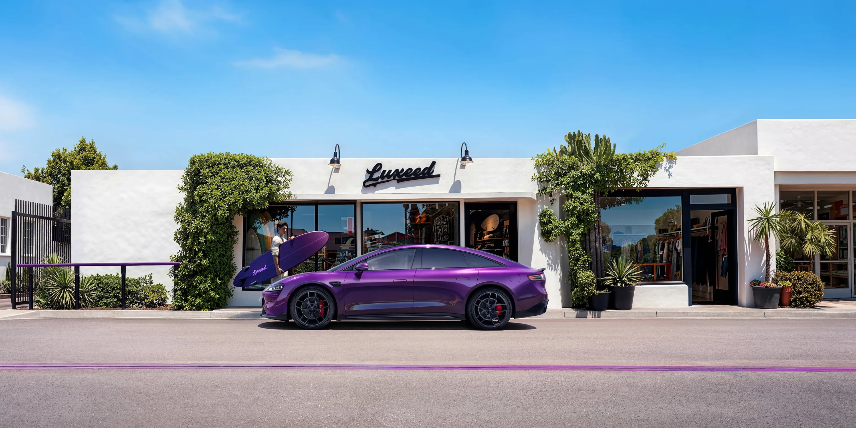 Luxeed S7 AWD 100 kWh exterior view