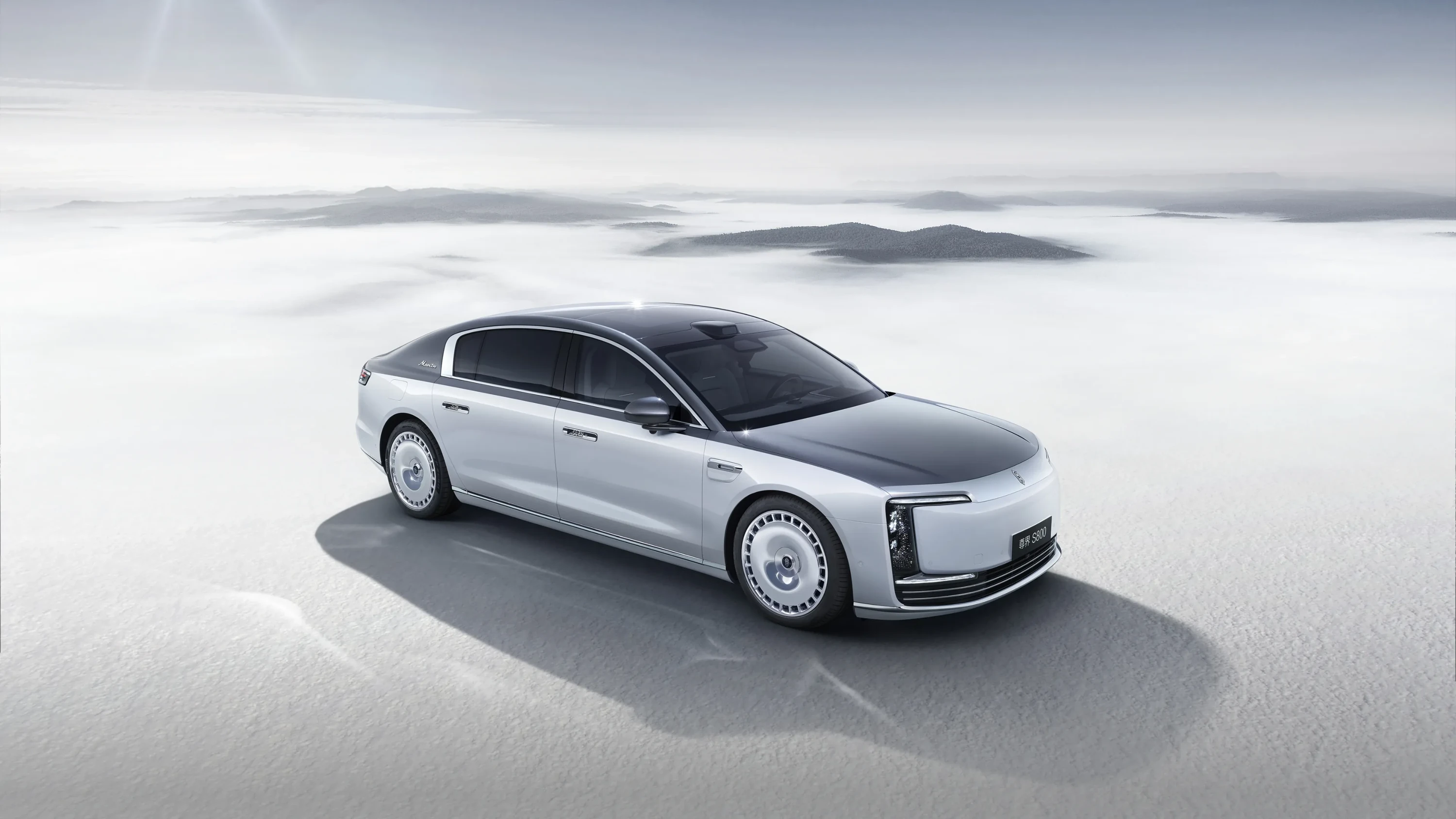 MAEXTRO S800 Executive exterior view